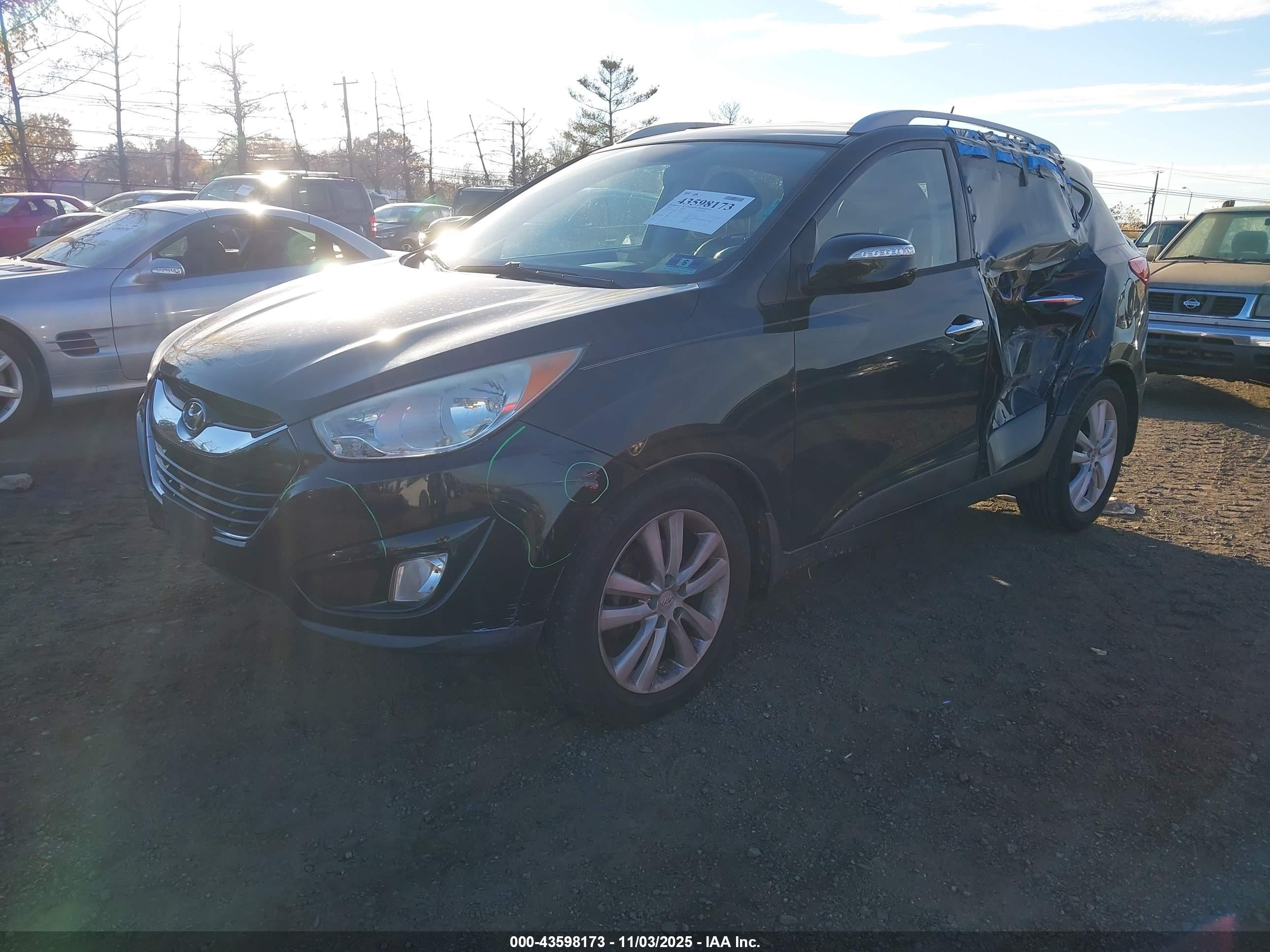 HYUNDAI TUCSON image 2