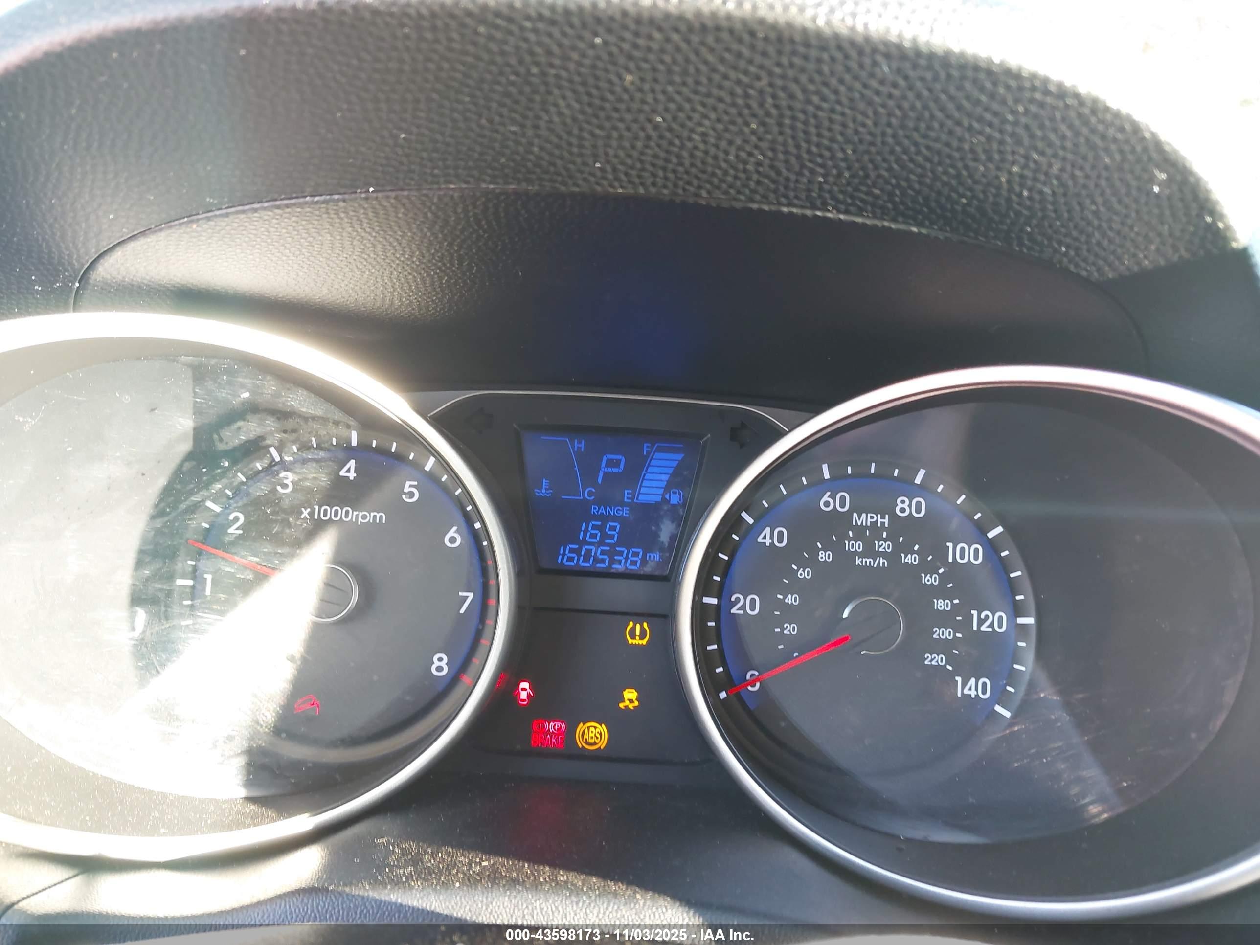 HYUNDAI TUCSON image 7