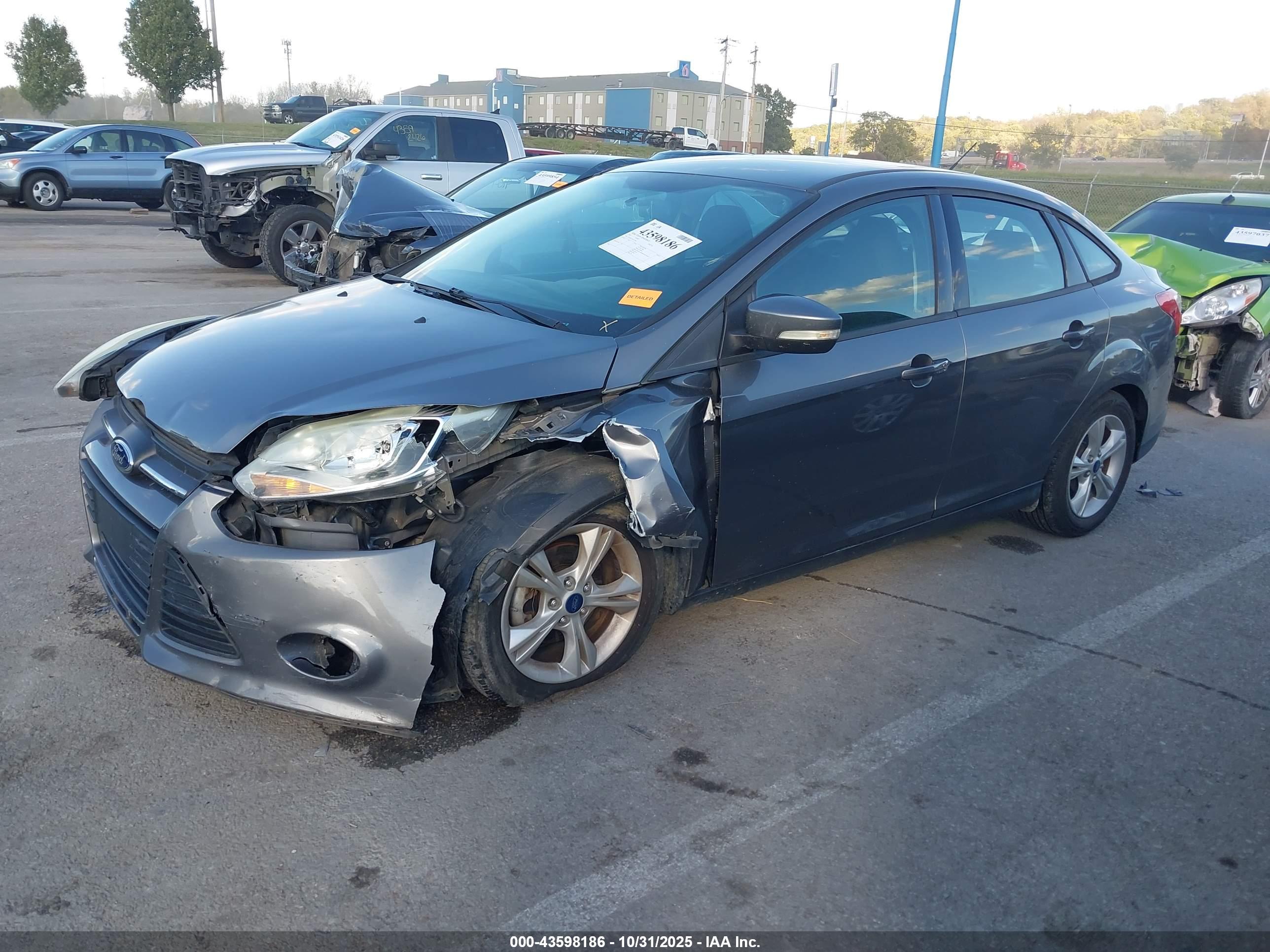 FORD FOCUS image 2
