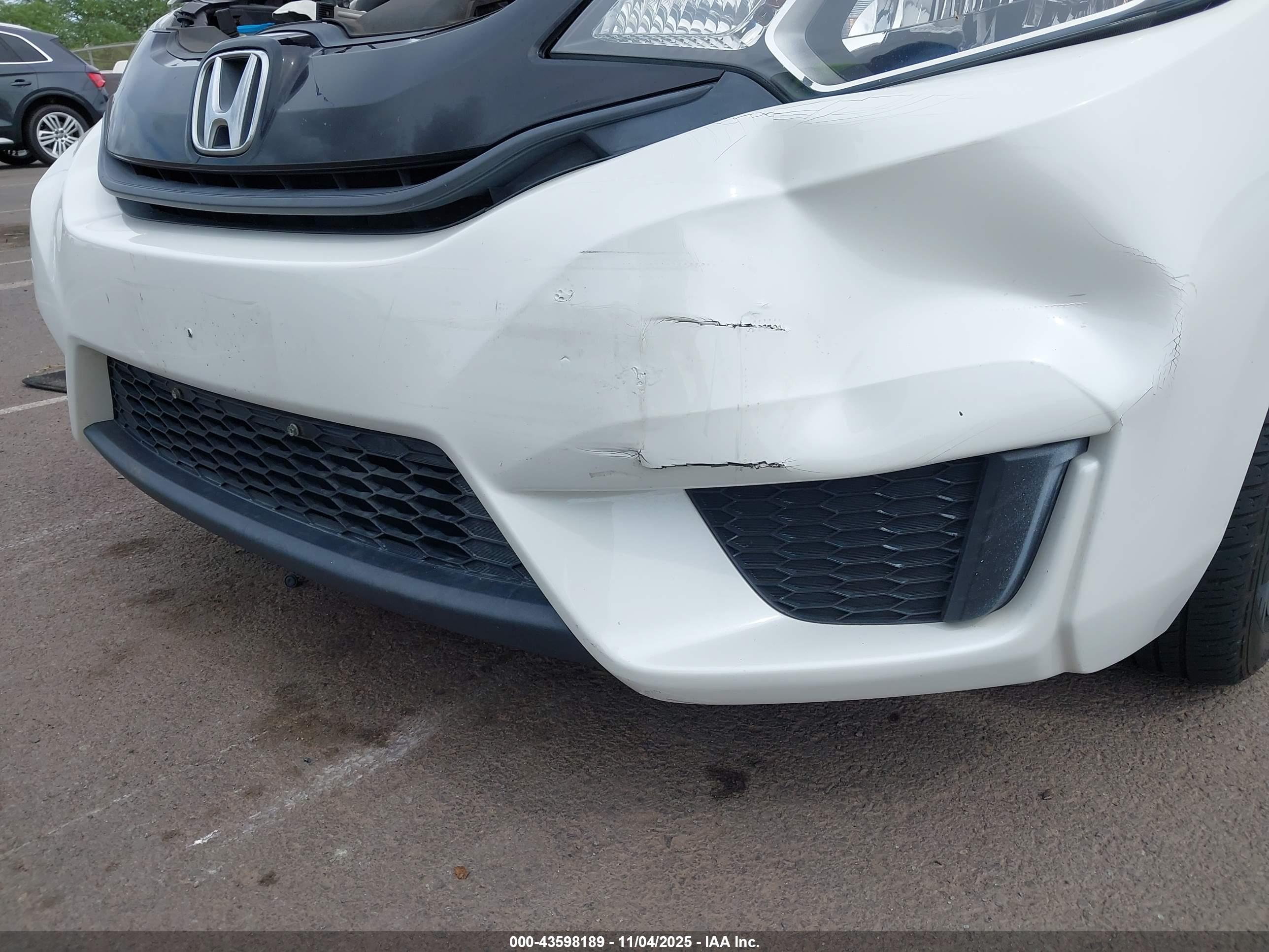 HONDA FIT image 6