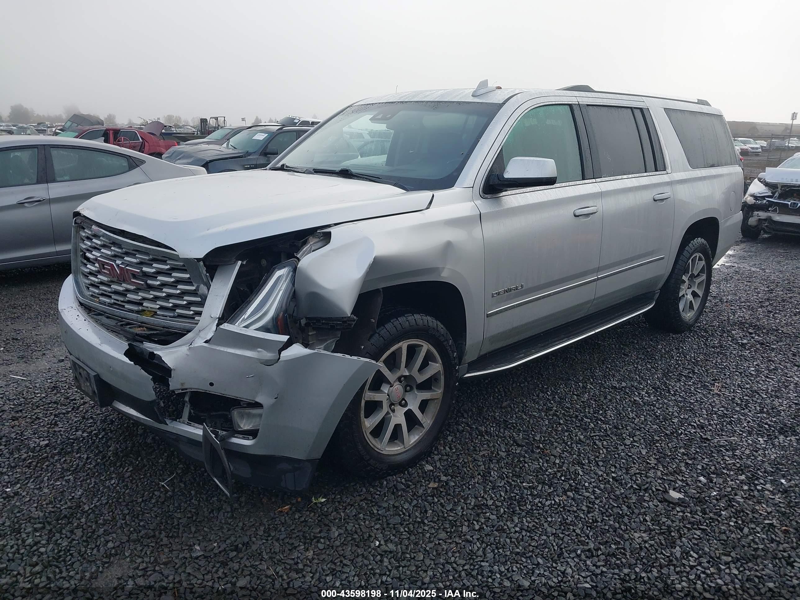 GMC YUKON image 2