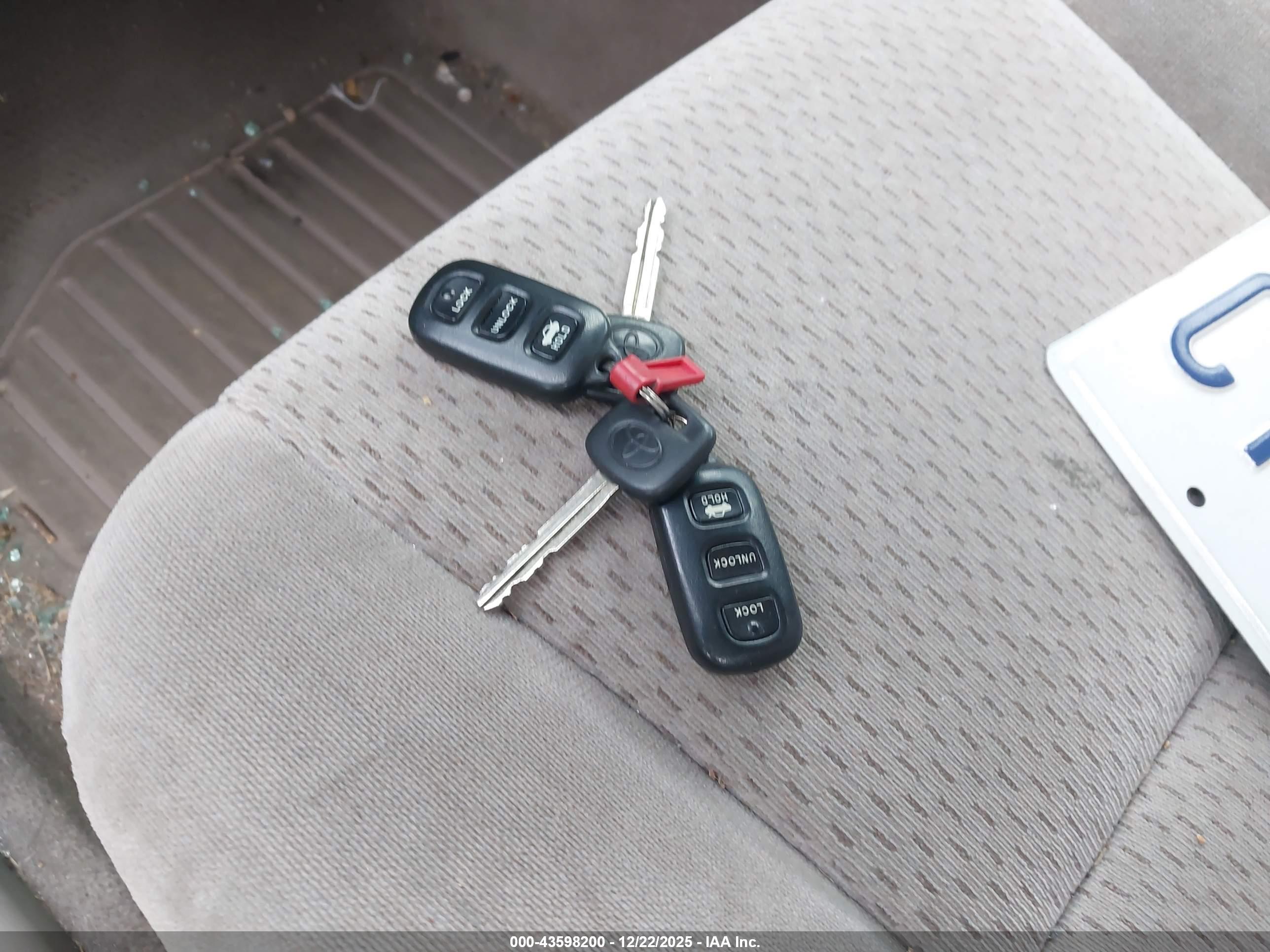 TOYOTA CAMRY image 11