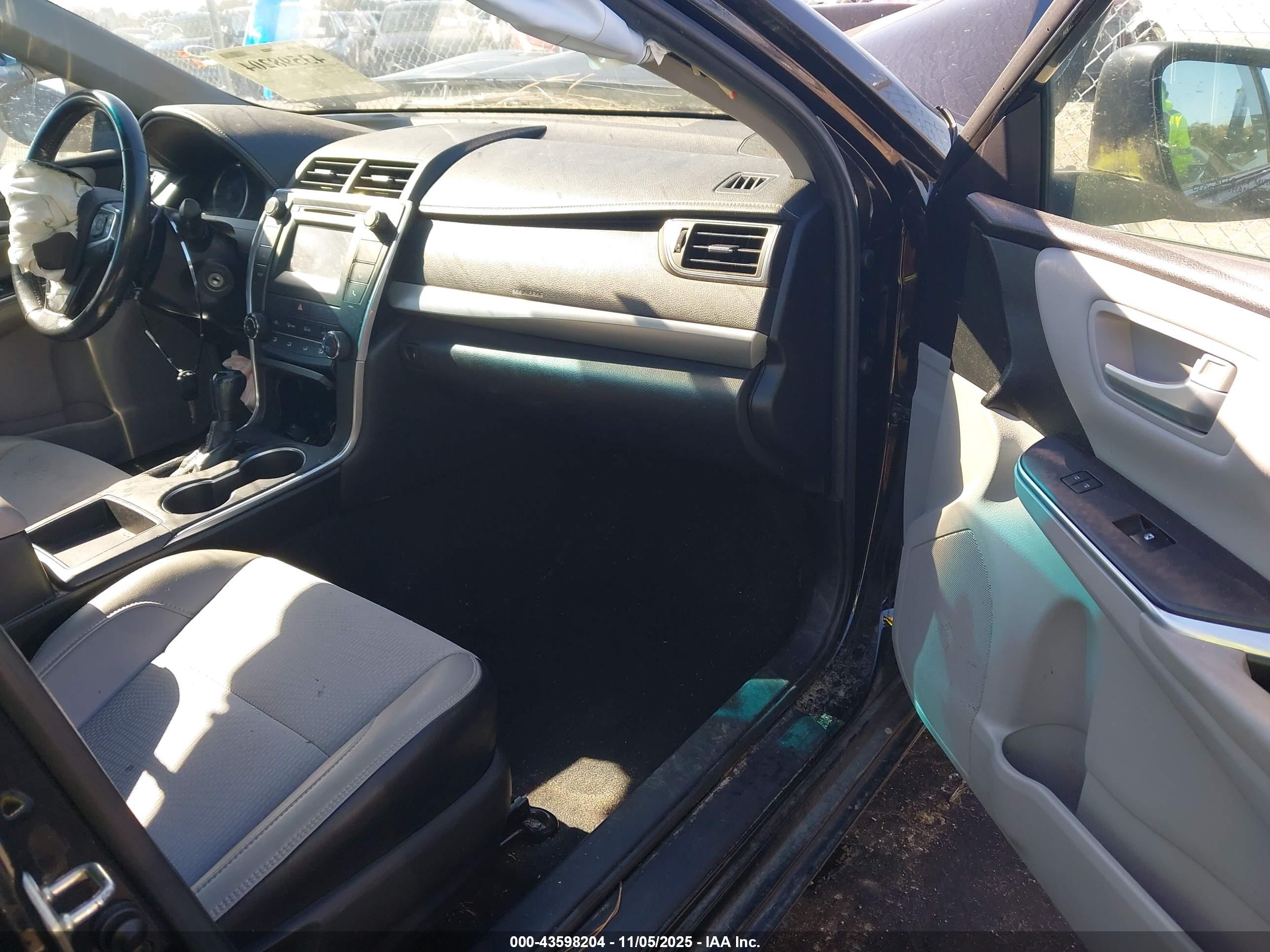 TOYOTA CAMRY image 5