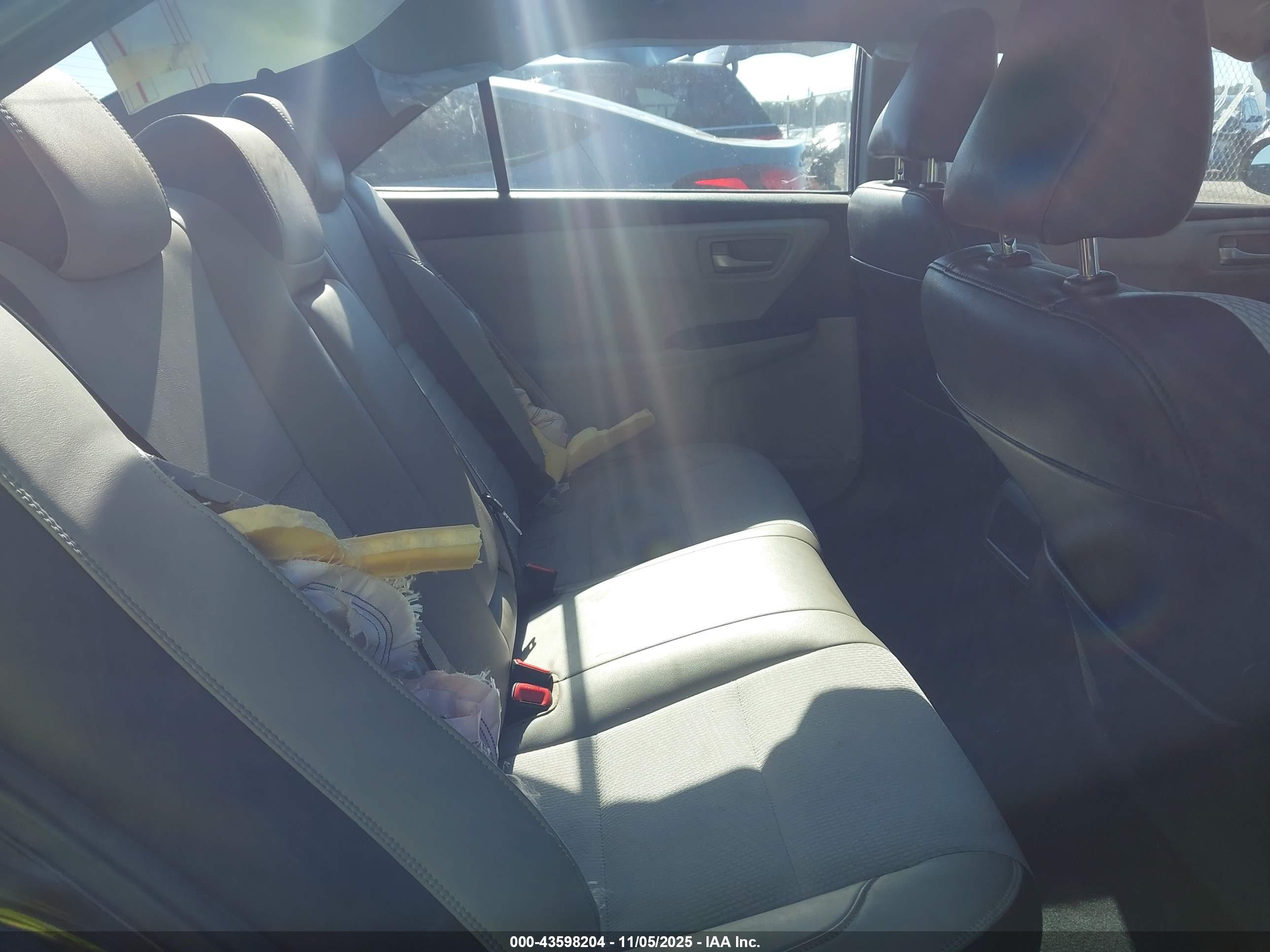 TOYOTA CAMRY image 8
