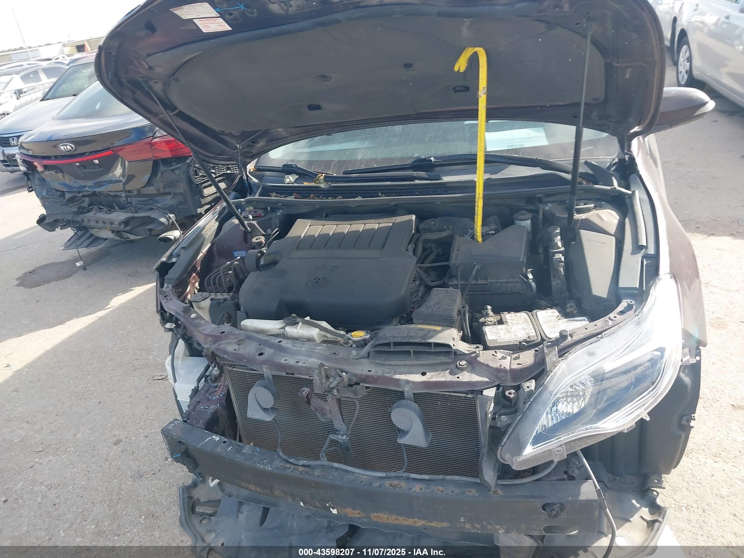 TOYOTA AVALON image 10