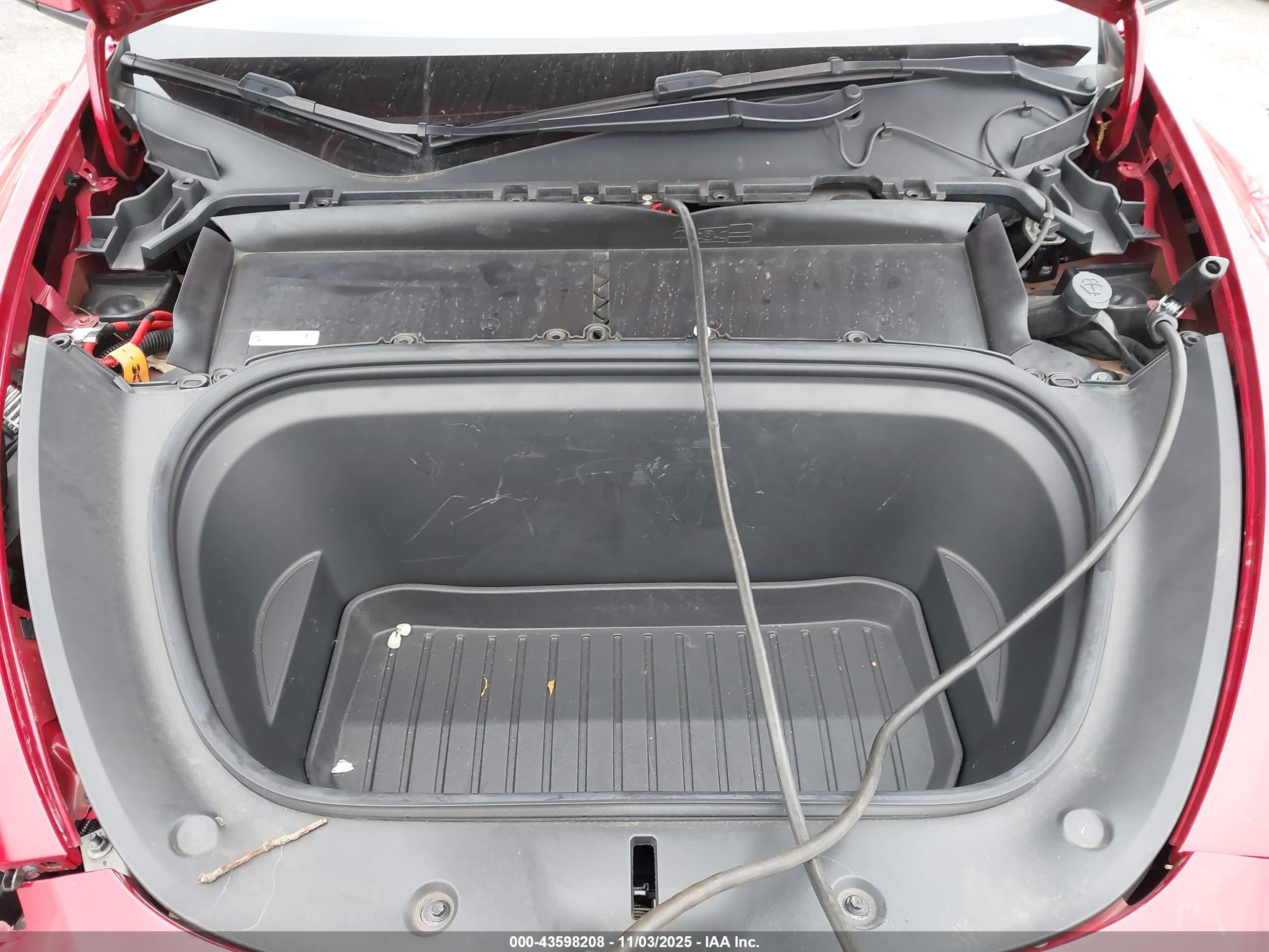 TESLA MODEL image 10