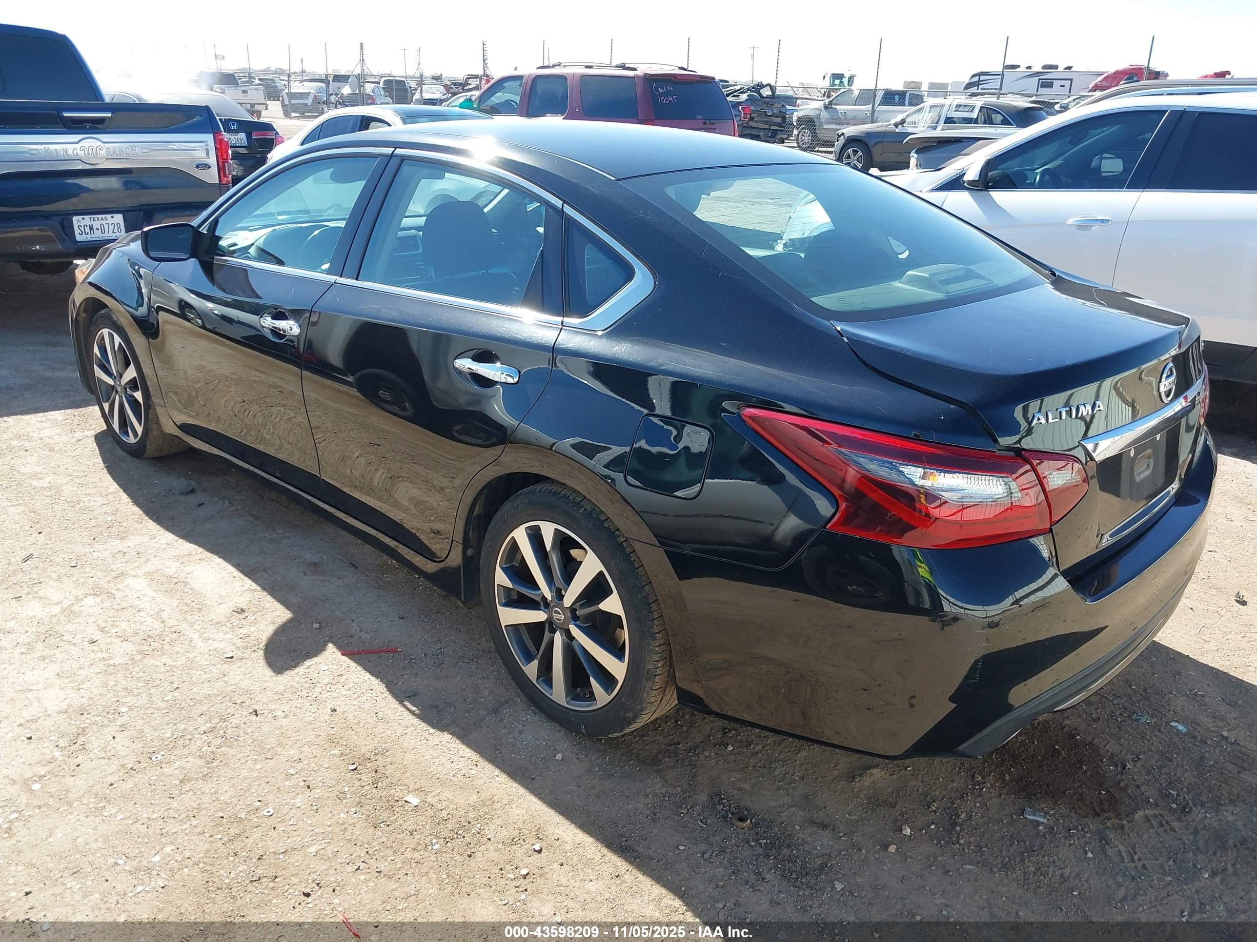NISSAN ALTIMA image 3
