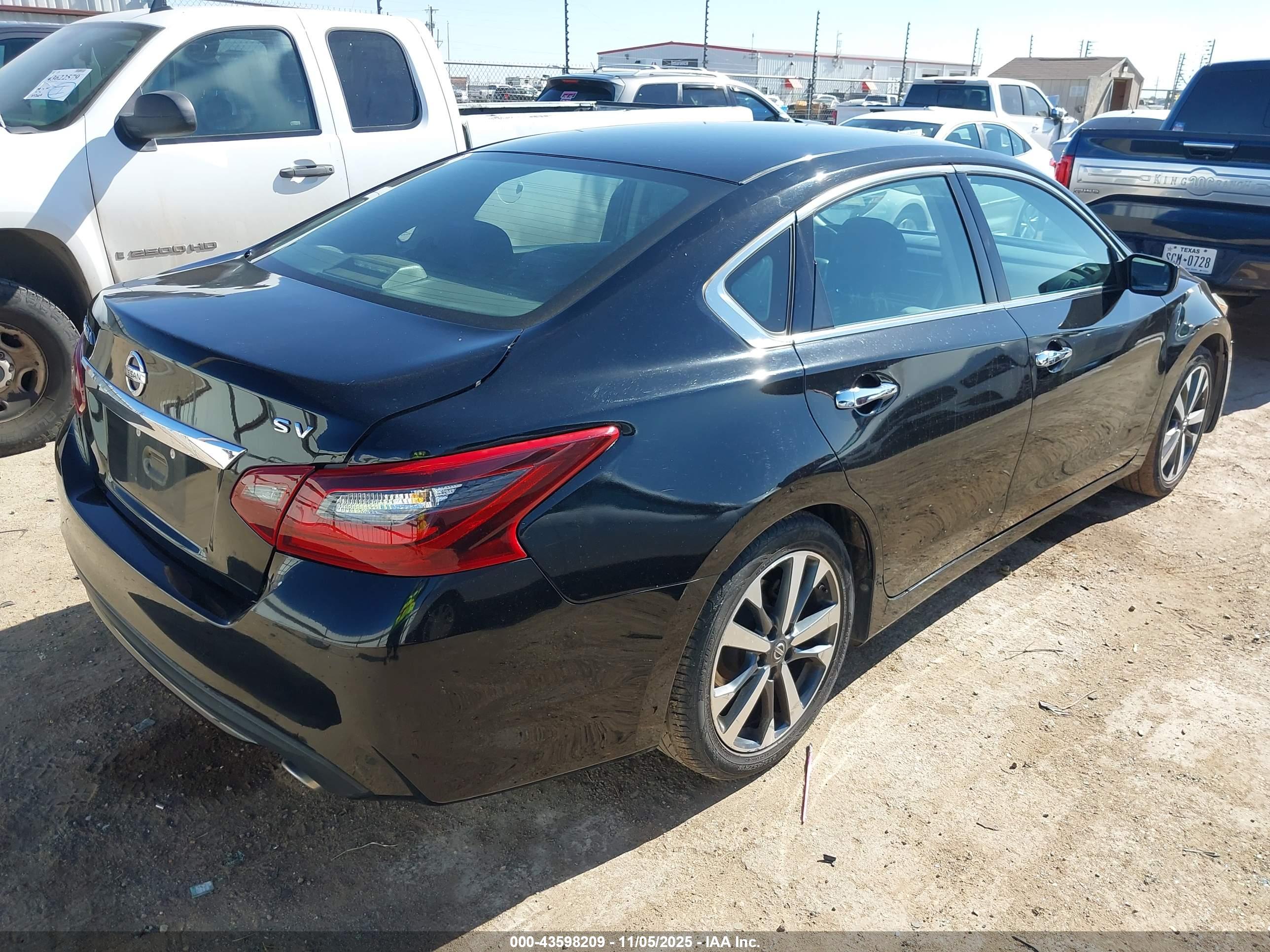 NISSAN ALTIMA image 4