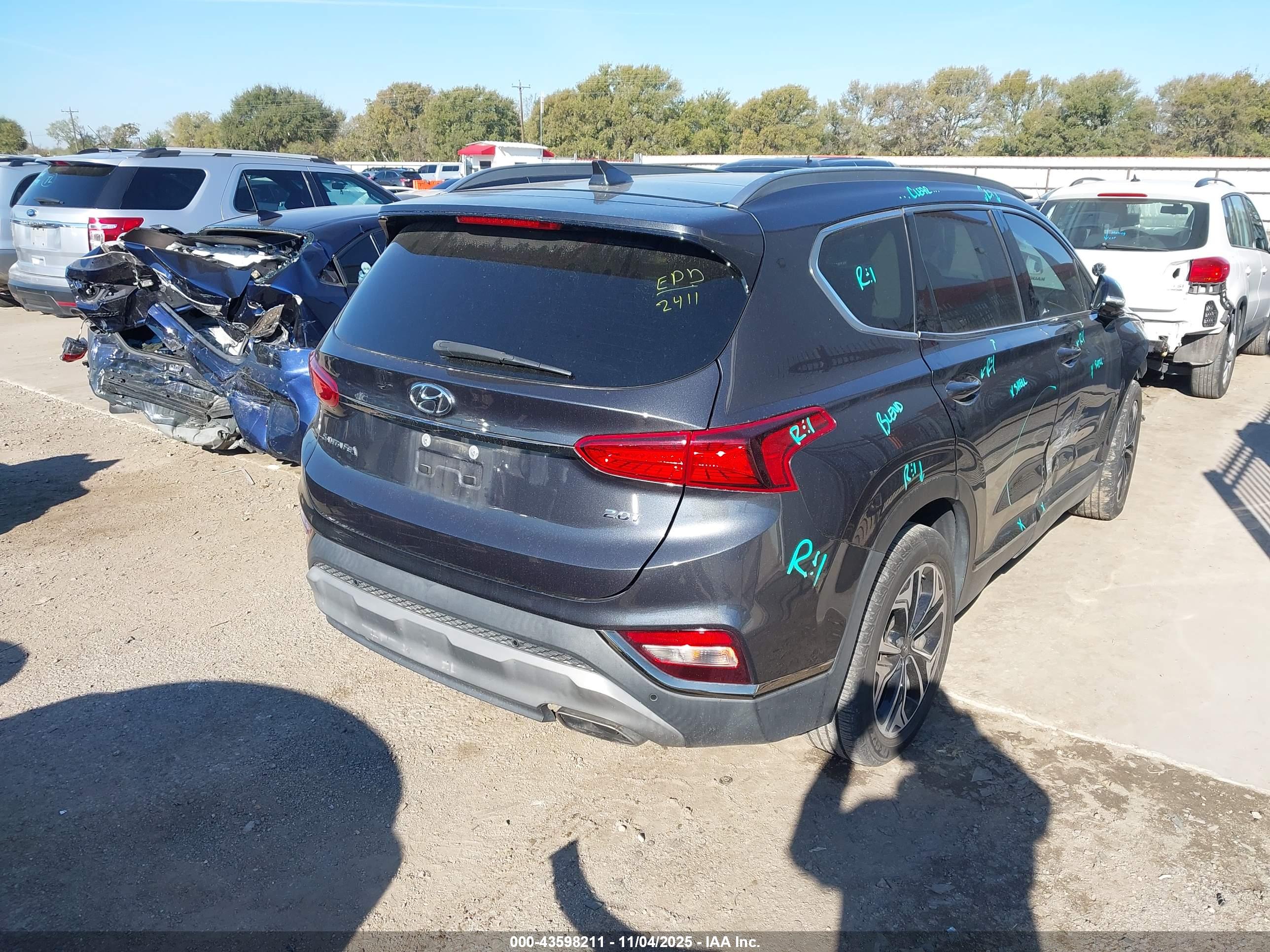 HYUNDAI SANTA image 4