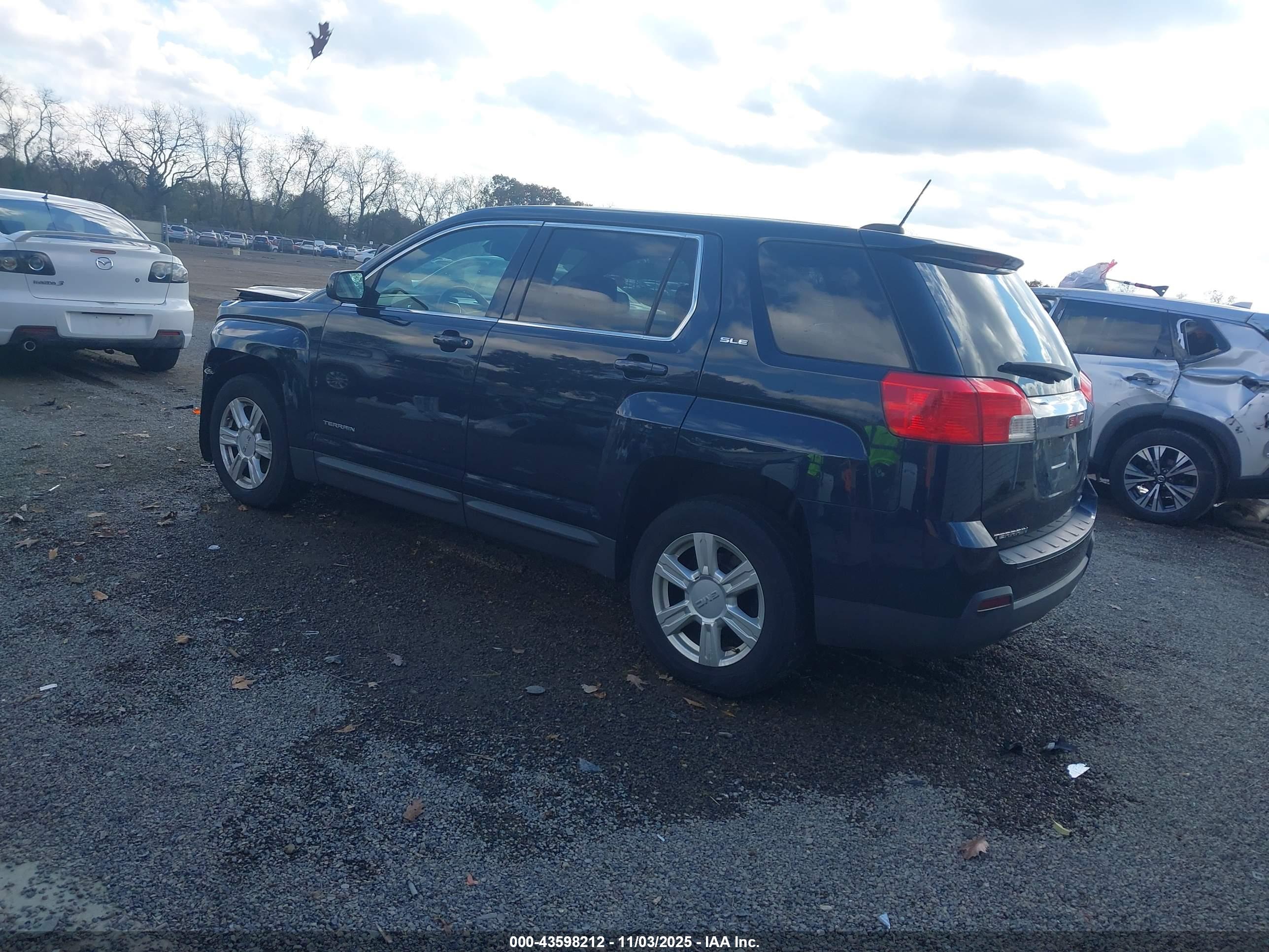 GMC TERRAIN image 3