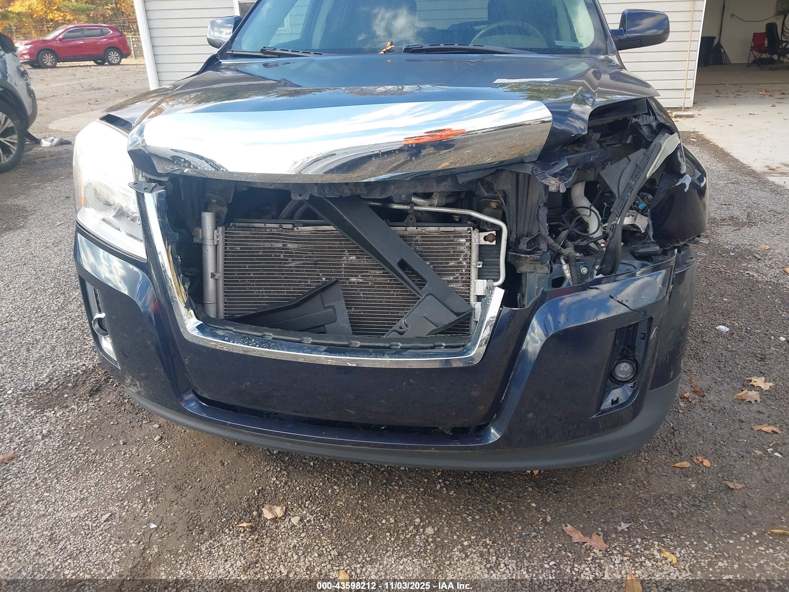 GMC TERRAIN image 6