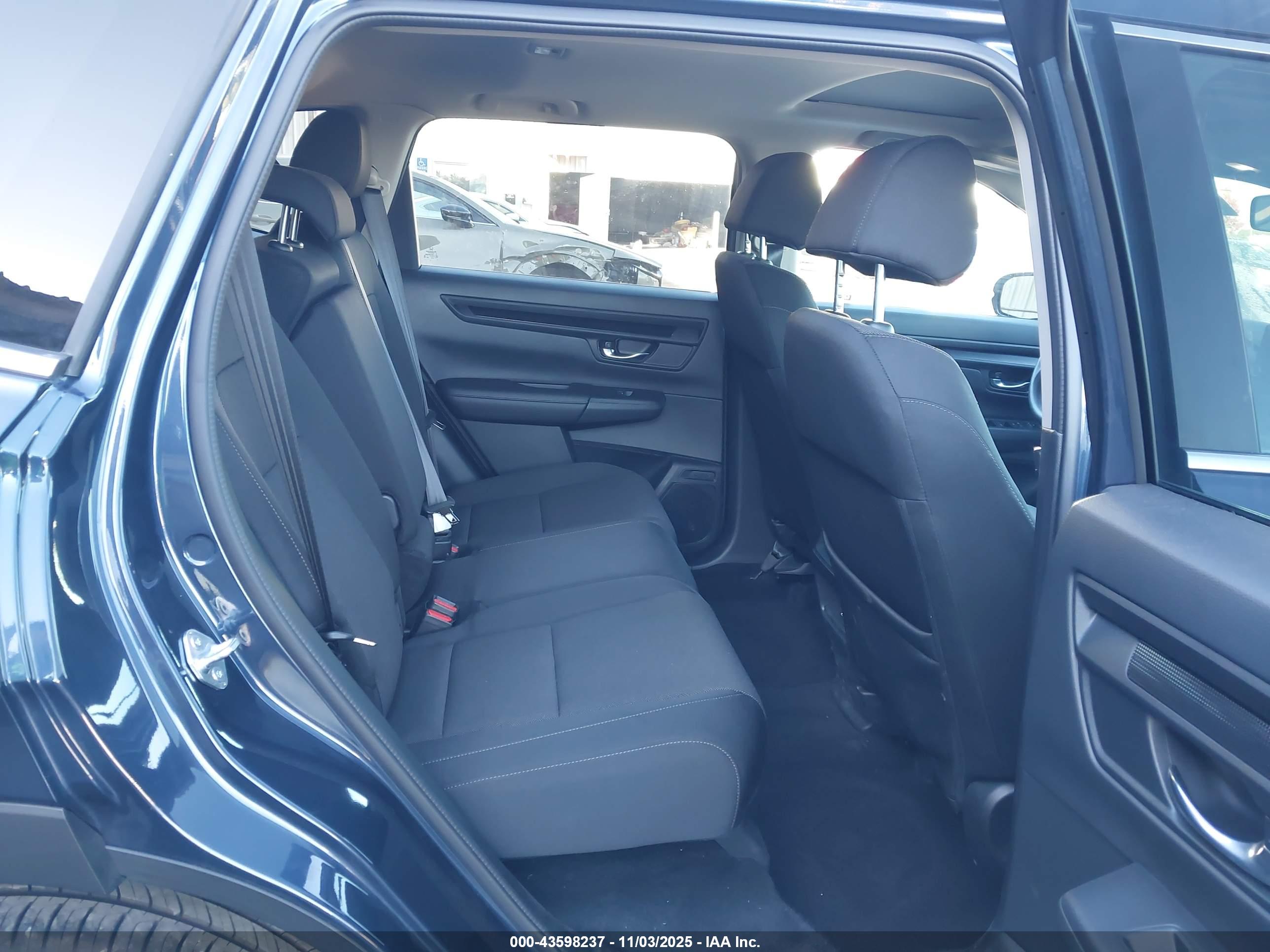 HONDA CR-V image 8