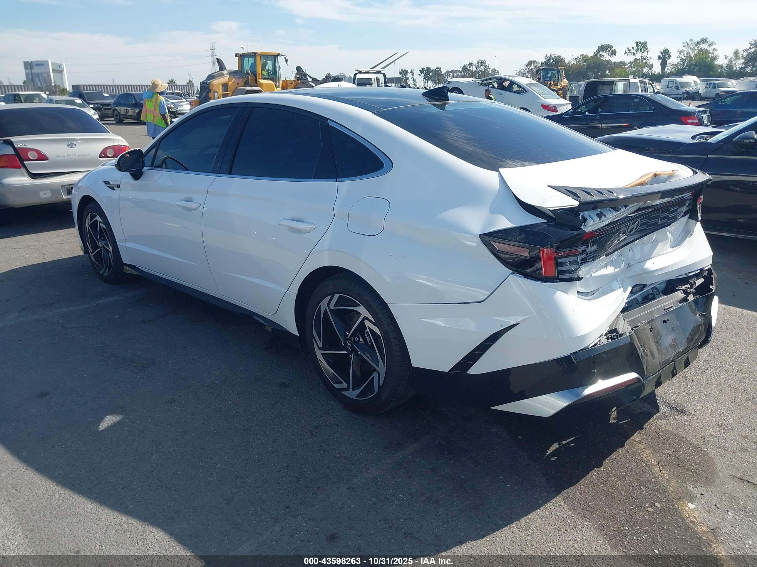 HYUNDAI SONATA image 3