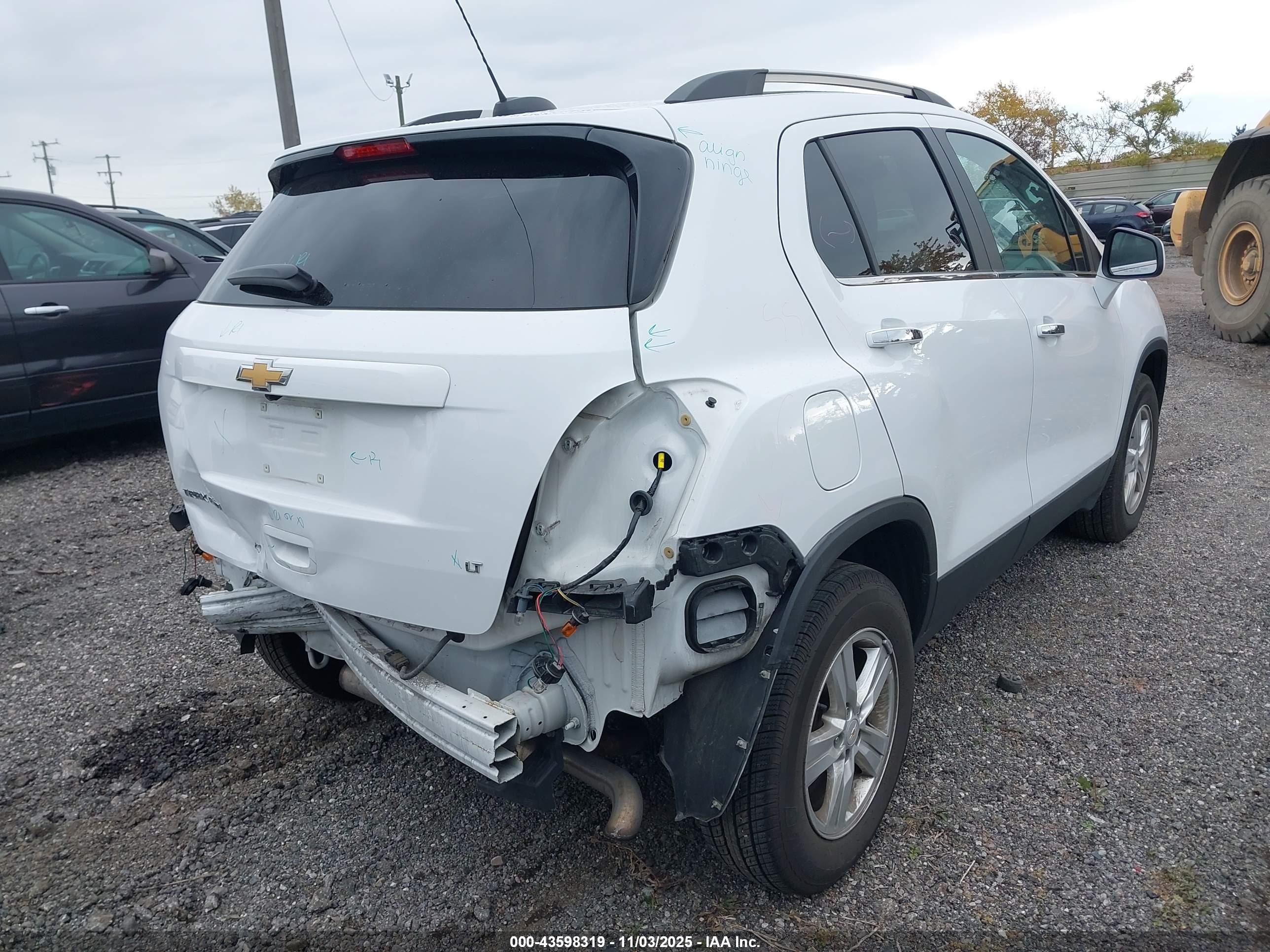 CHEVROLET TRAX image 4