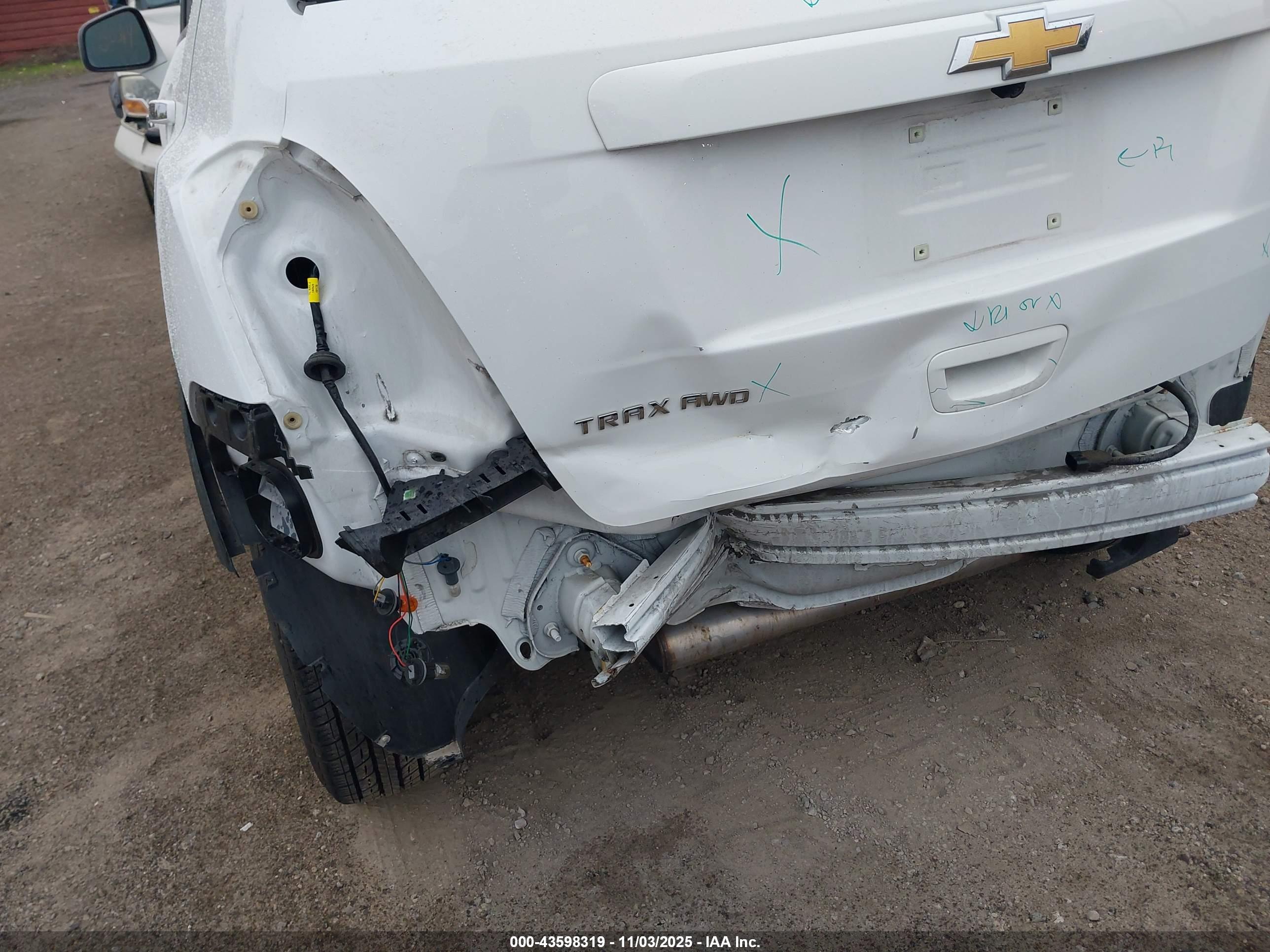 CHEVROLET TRAX image 6