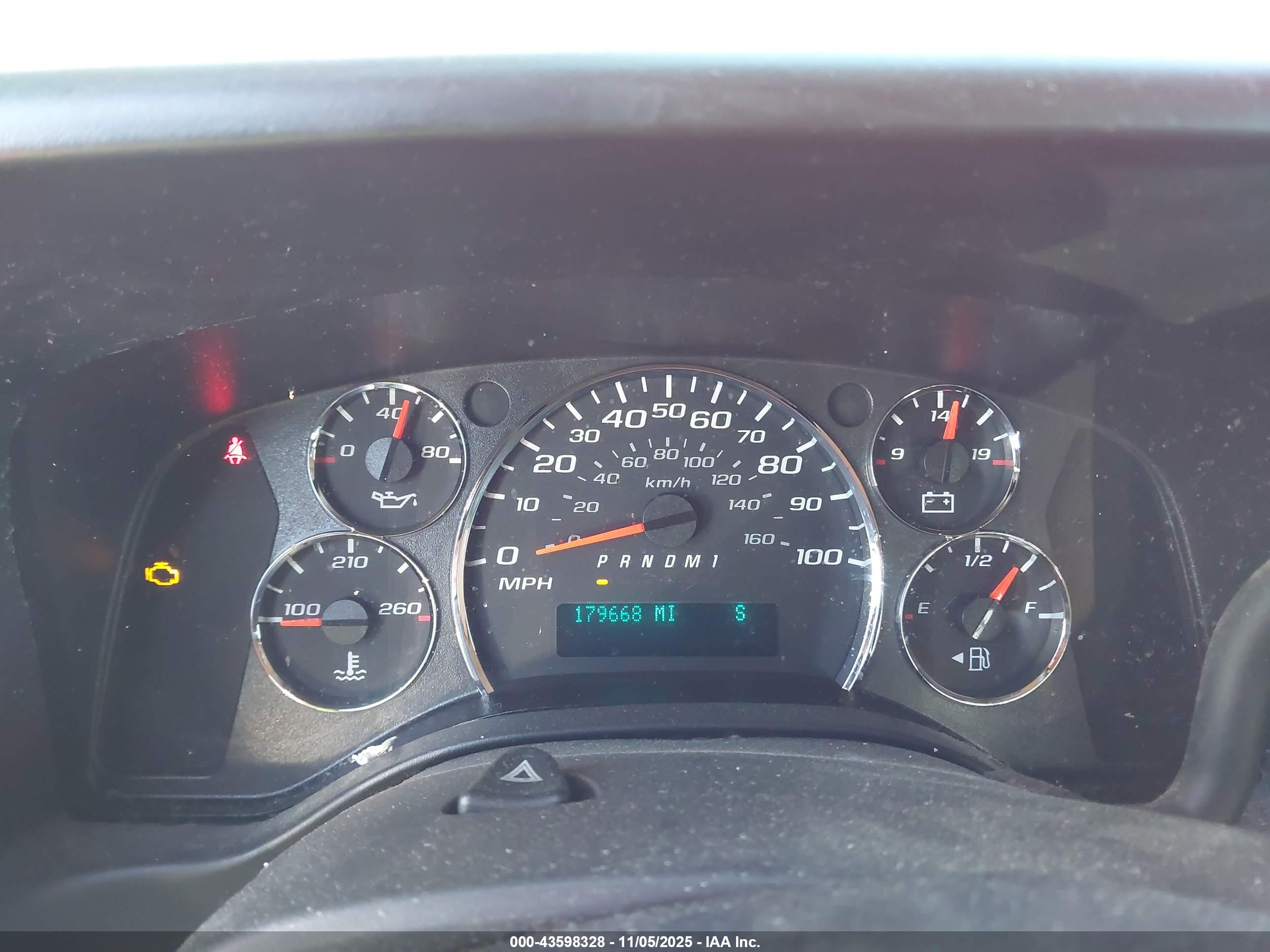 CHEVROLET EXPRESS image 7