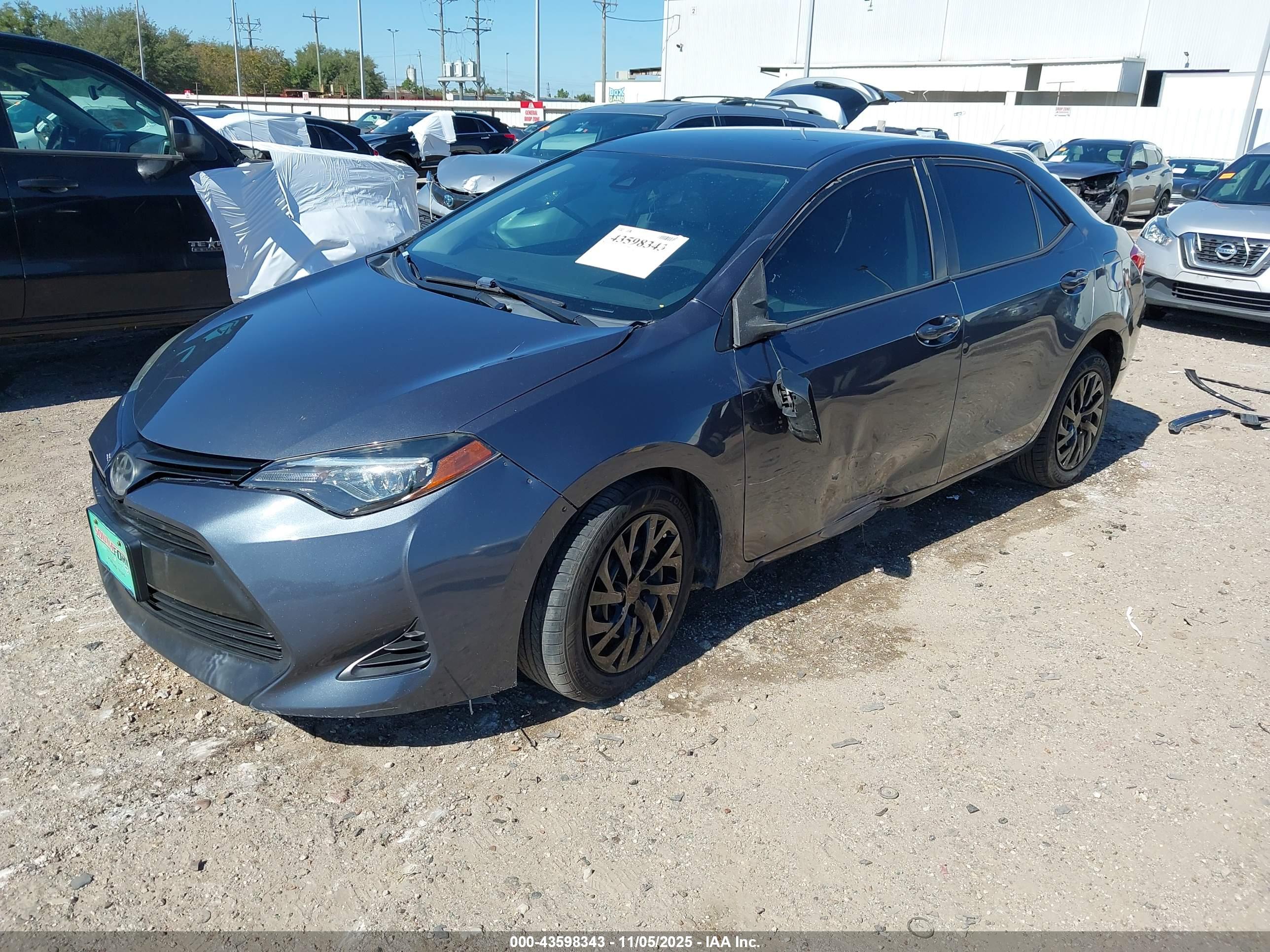 TOYOTA COROLLA image 2