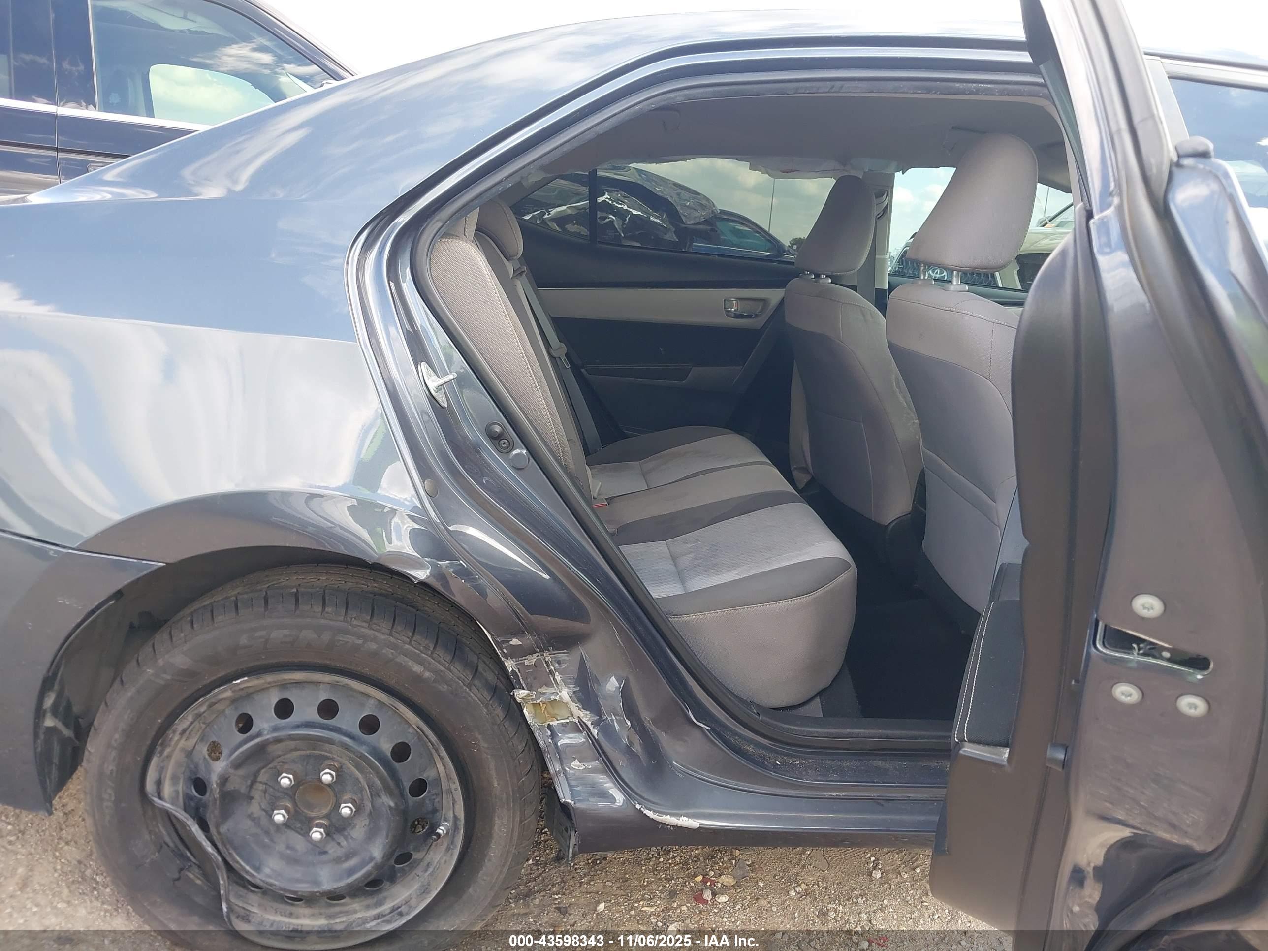 TOYOTA COROLLA image 8