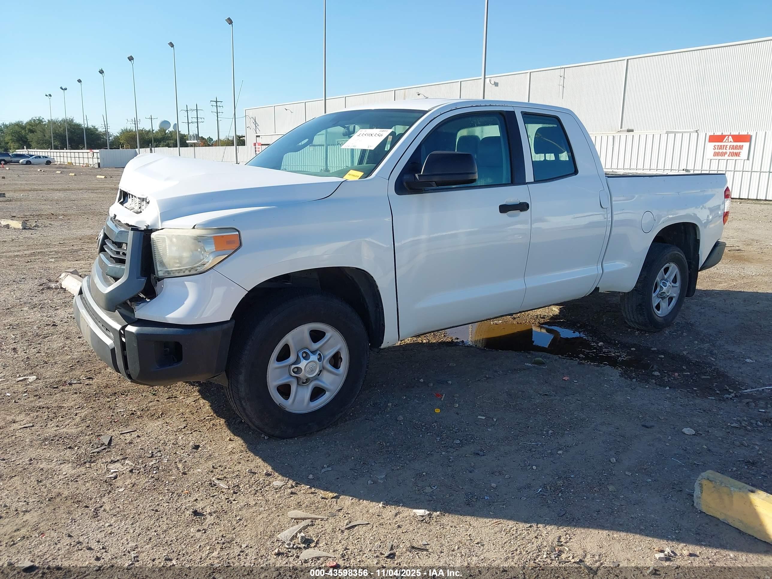 TOYOTA TUNDRA image 2