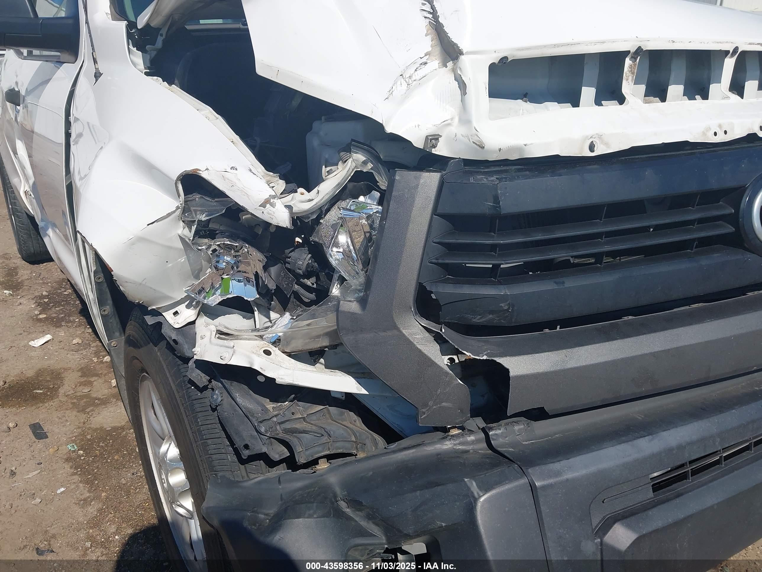 TOYOTA TUNDRA image 6