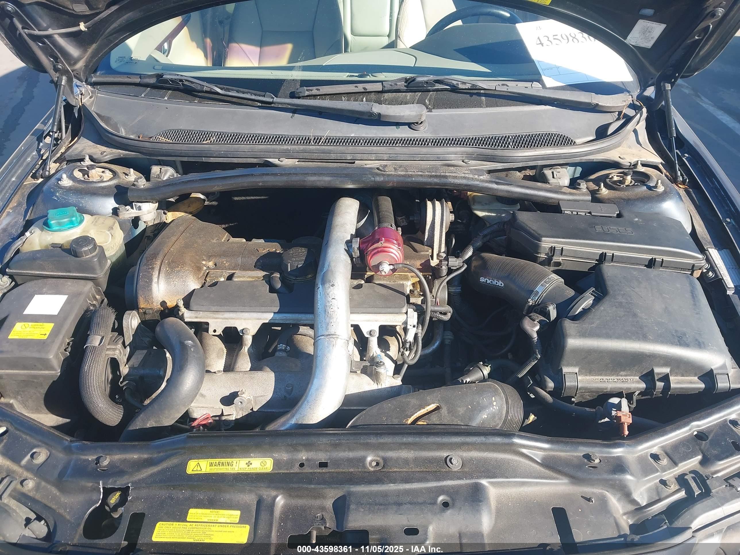 VOLVO S60 image 10