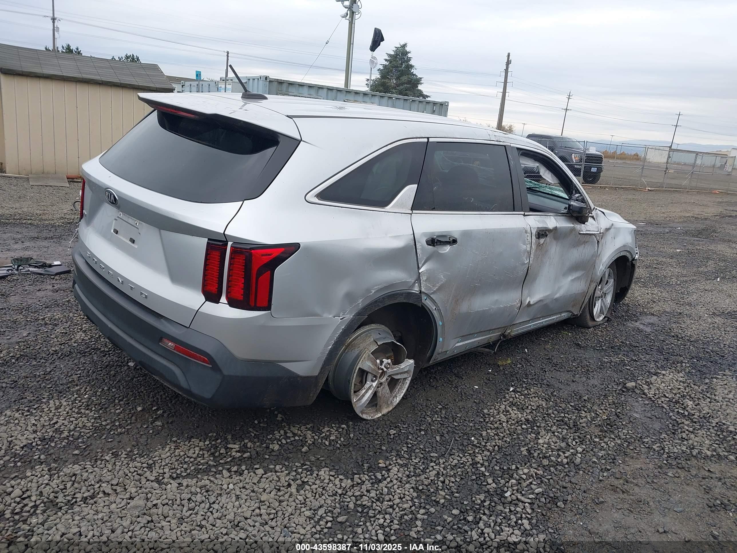 KIA SORENTO image 4