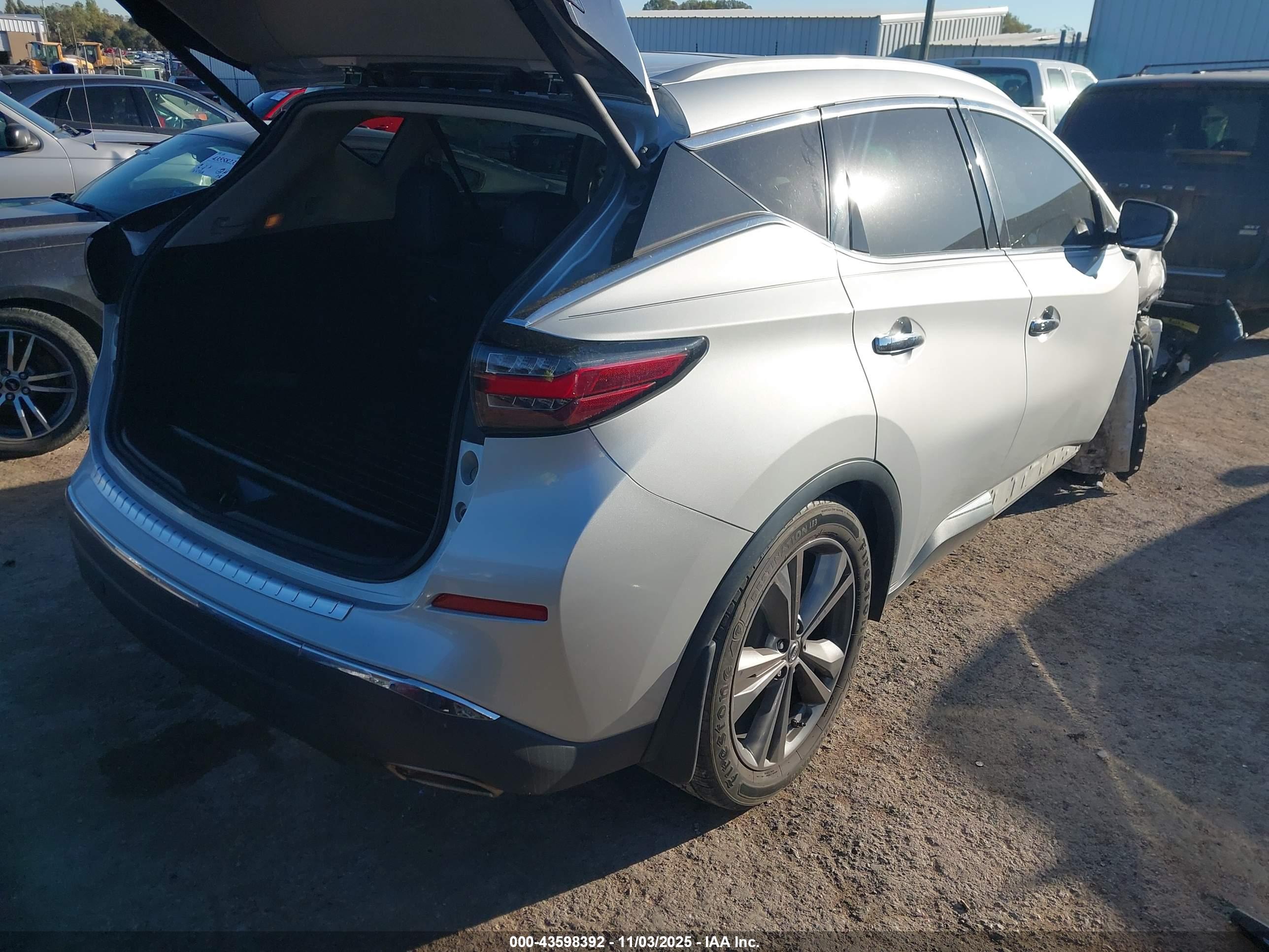 NISSAN MURANO image 4