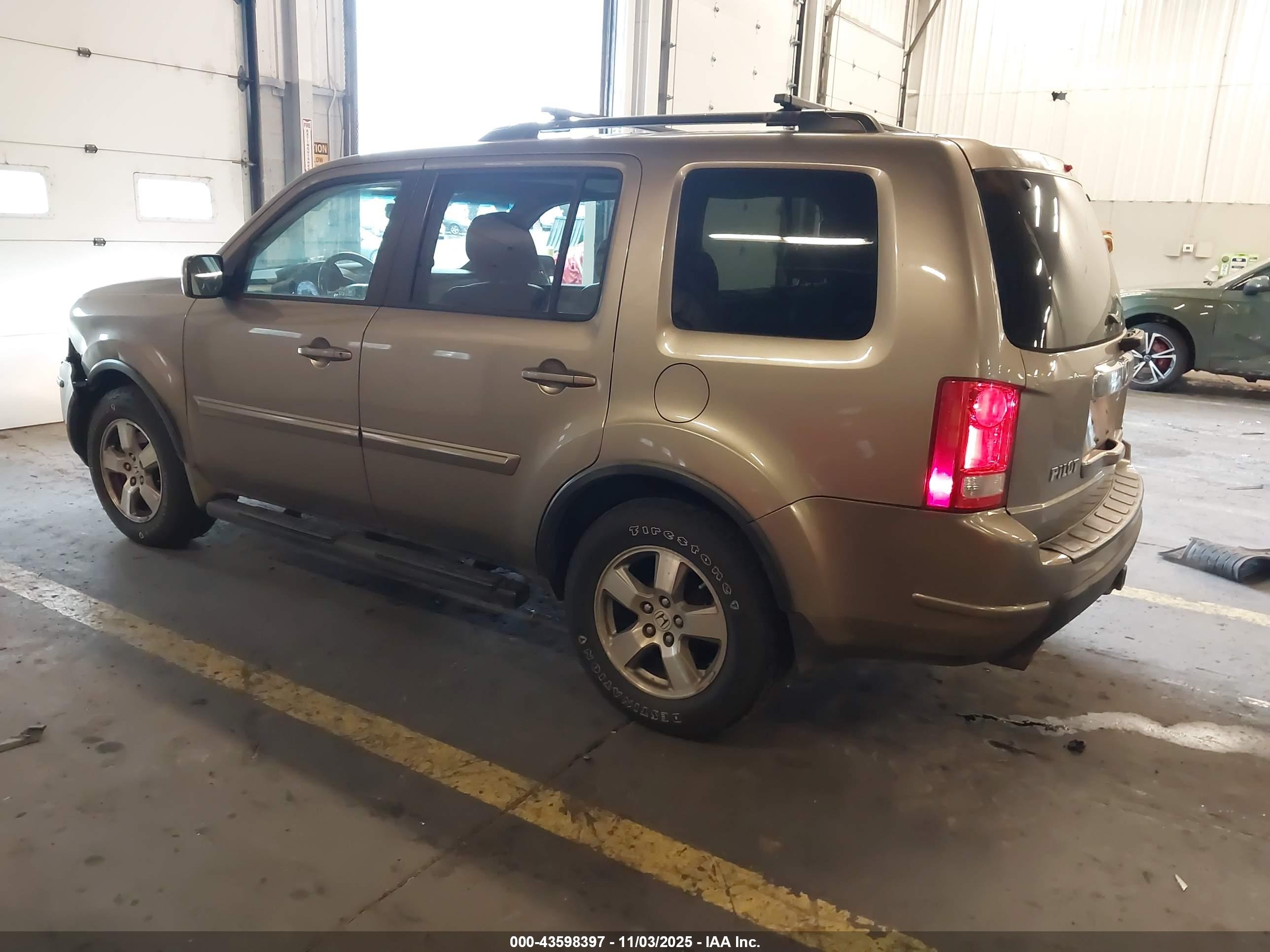 HONDA PILOT image 3
