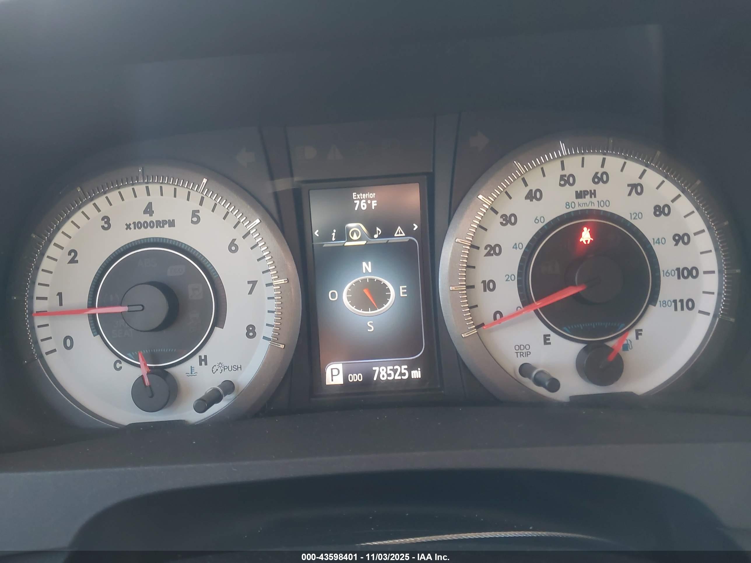 TOYOTA SIENNA image 7