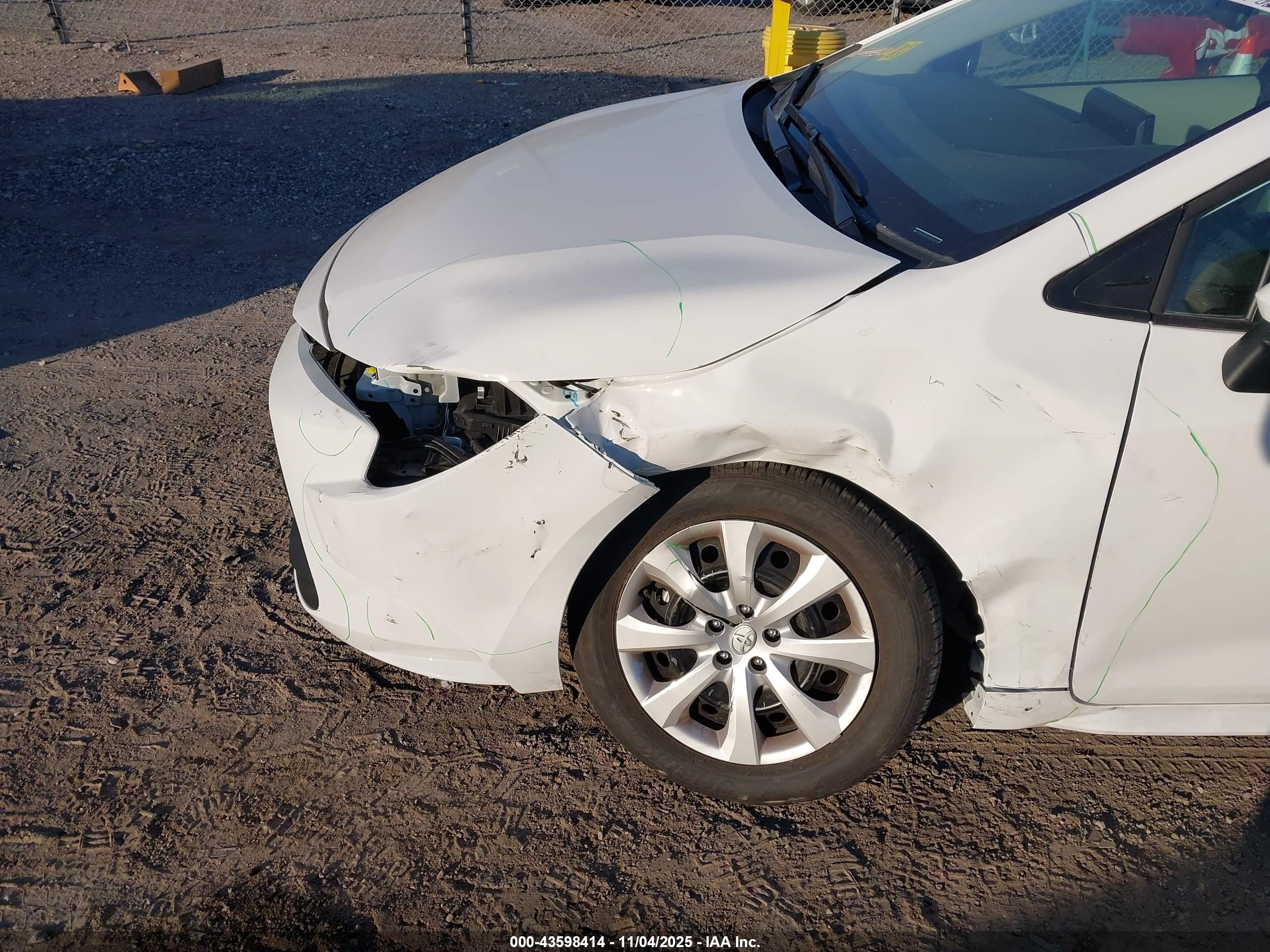 TOYOTA COROLLA image 6