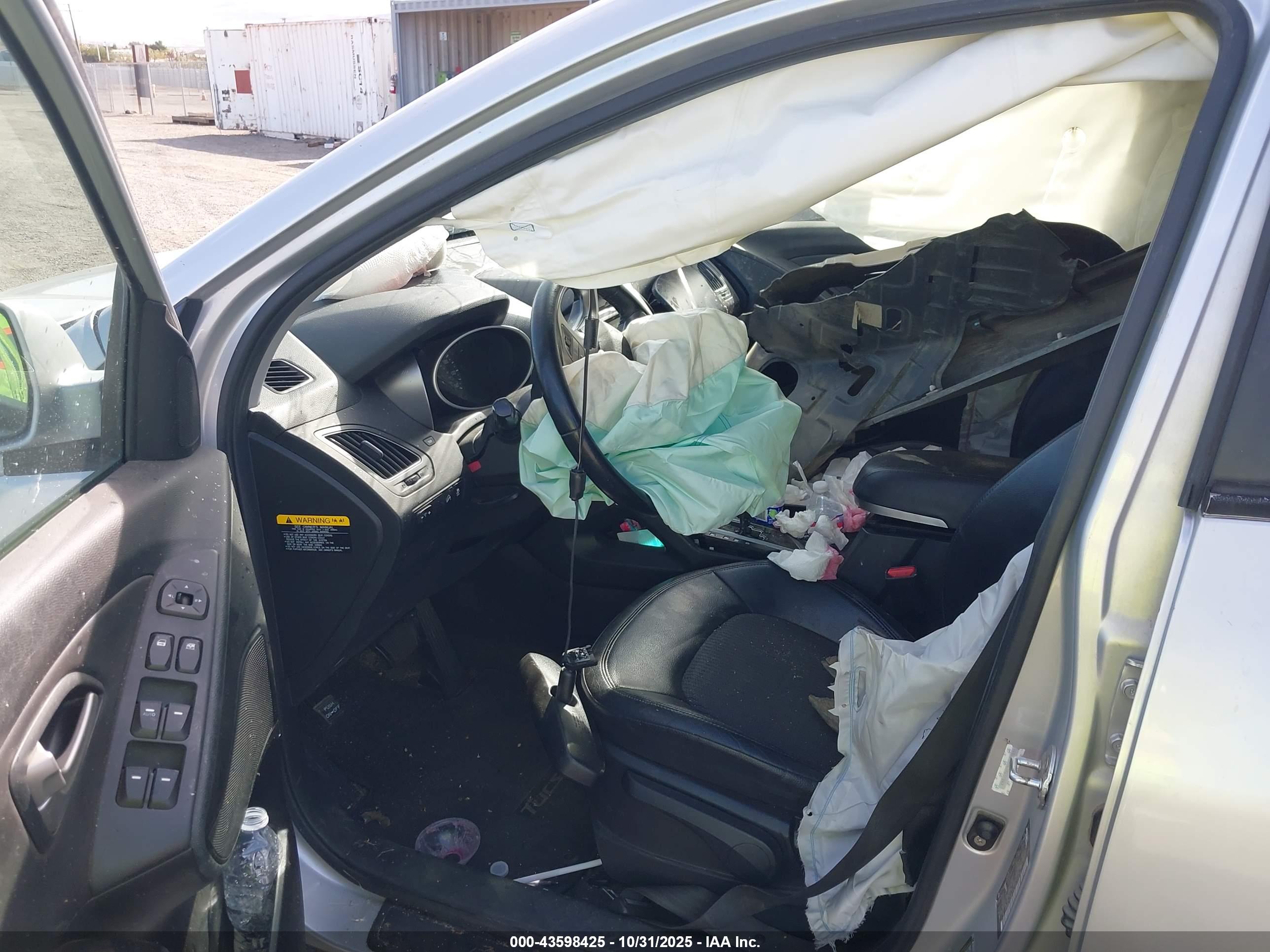 HYUNDAI TUCSON image 5