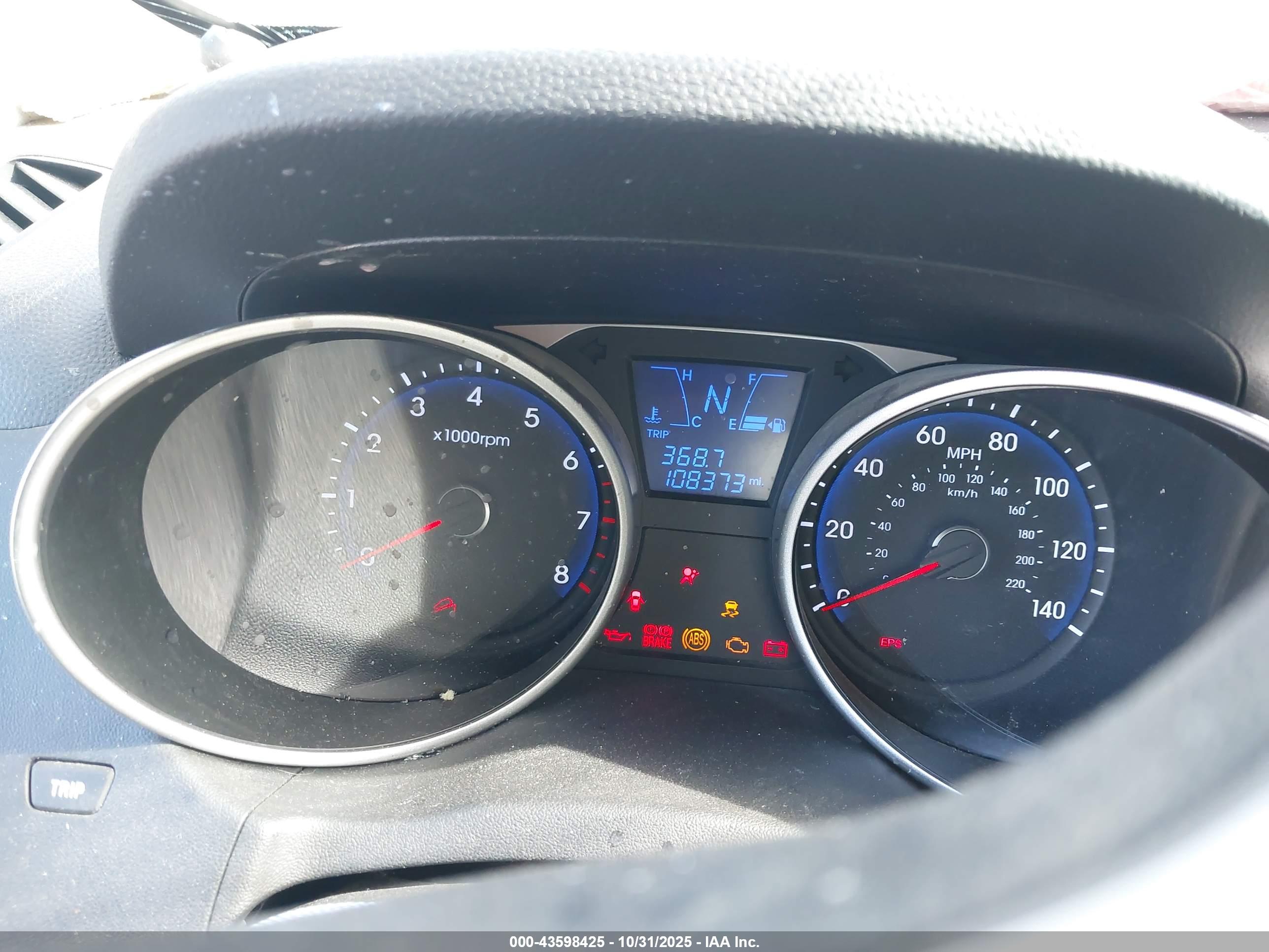 HYUNDAI TUCSON image 7