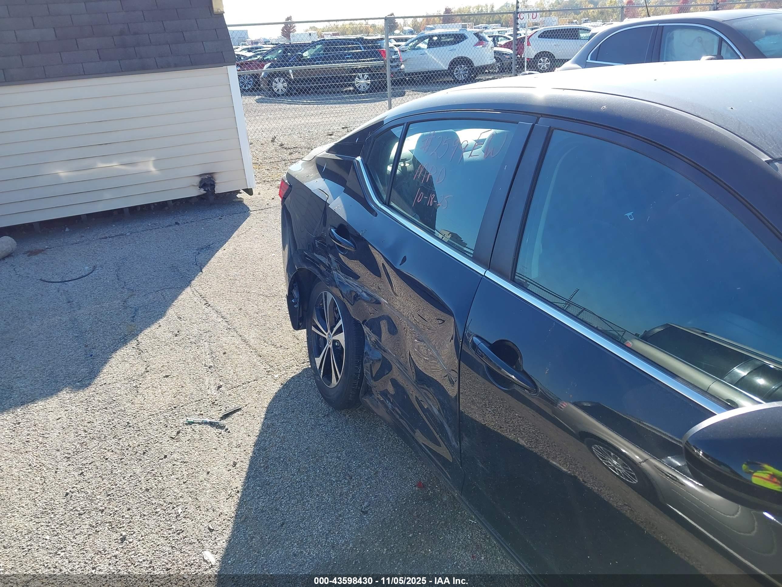 NISSAN SENTRA image 6