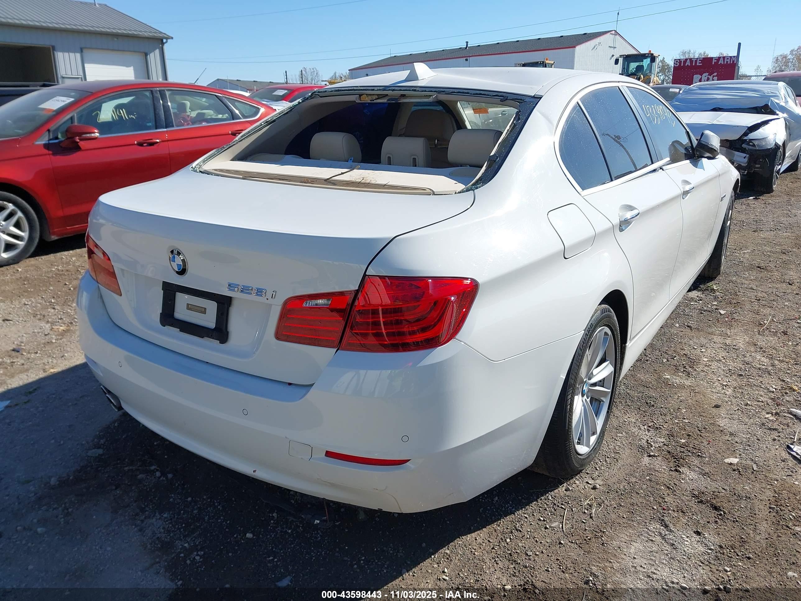 BMW 528I image 4
