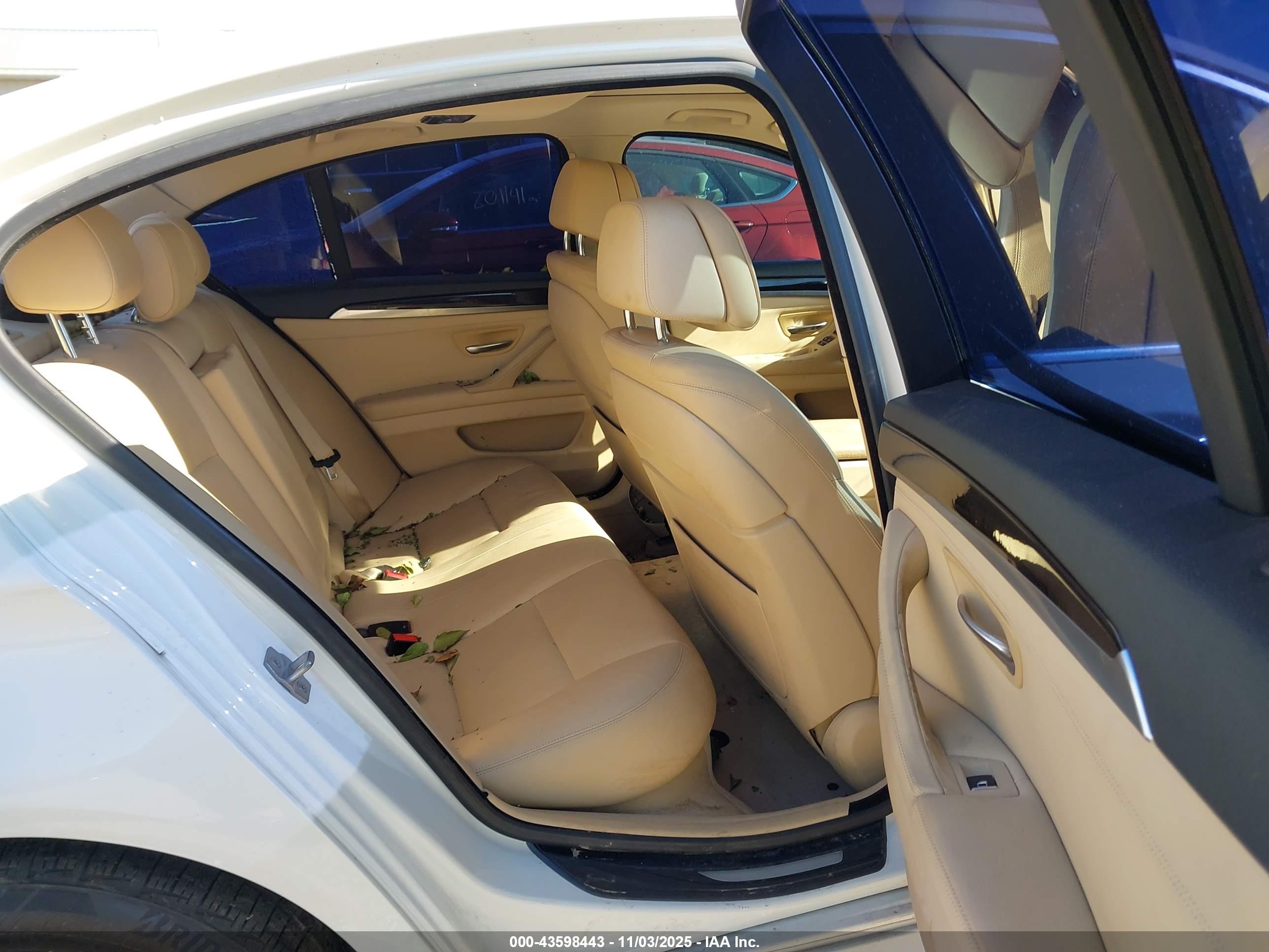 BMW 528I image 8