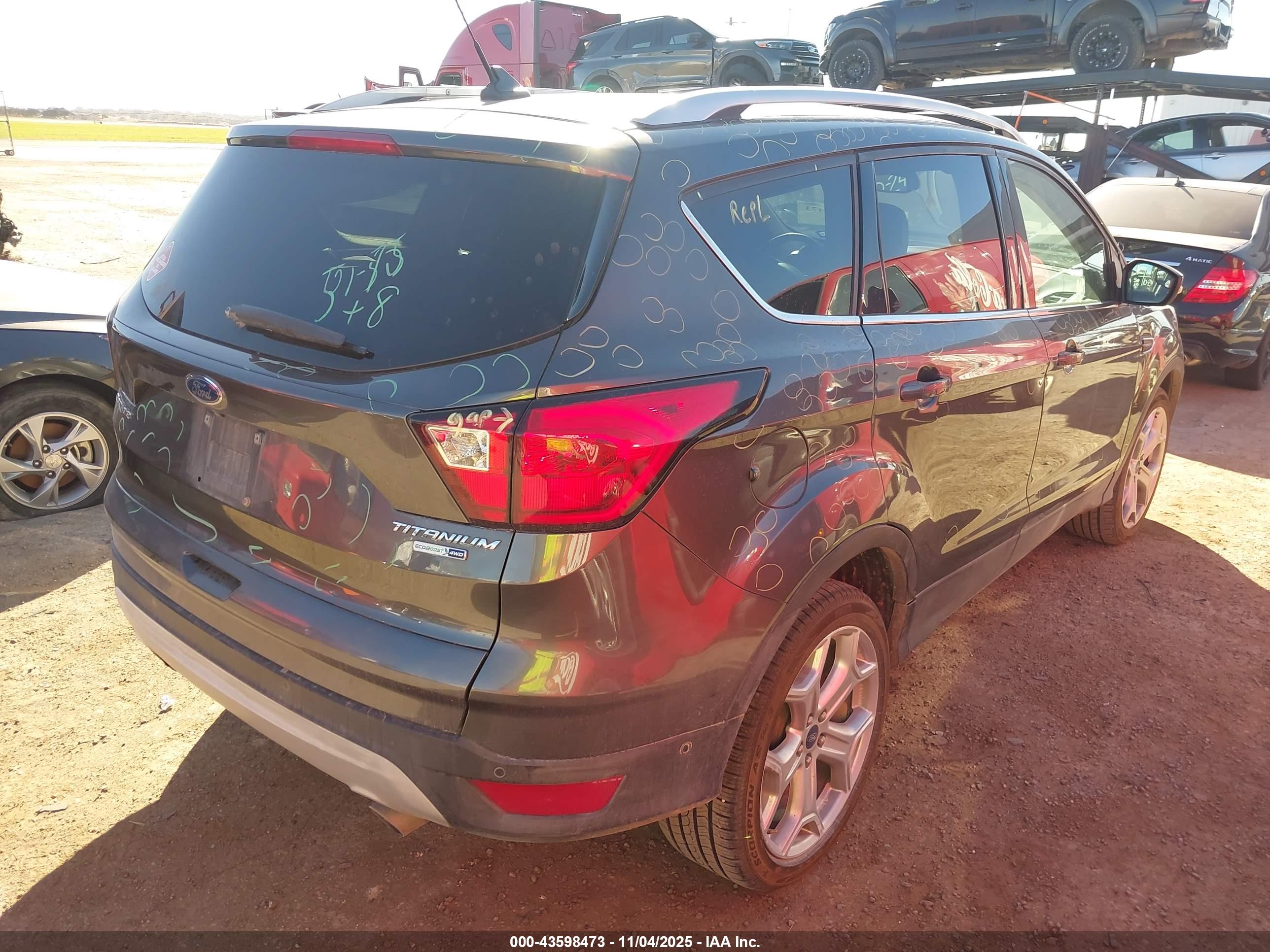 FORD ESCAPE image 4