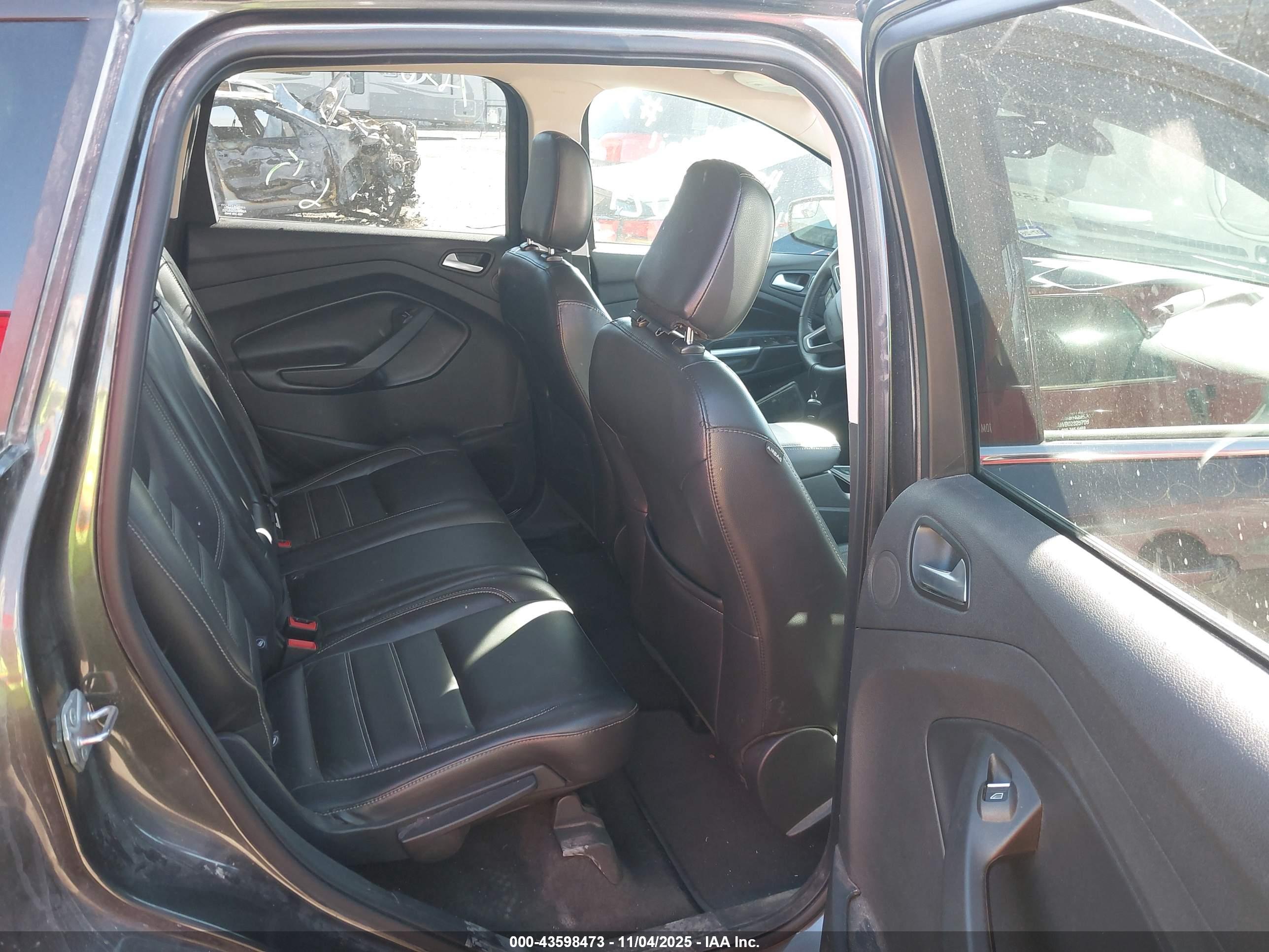 FORD ESCAPE image 8