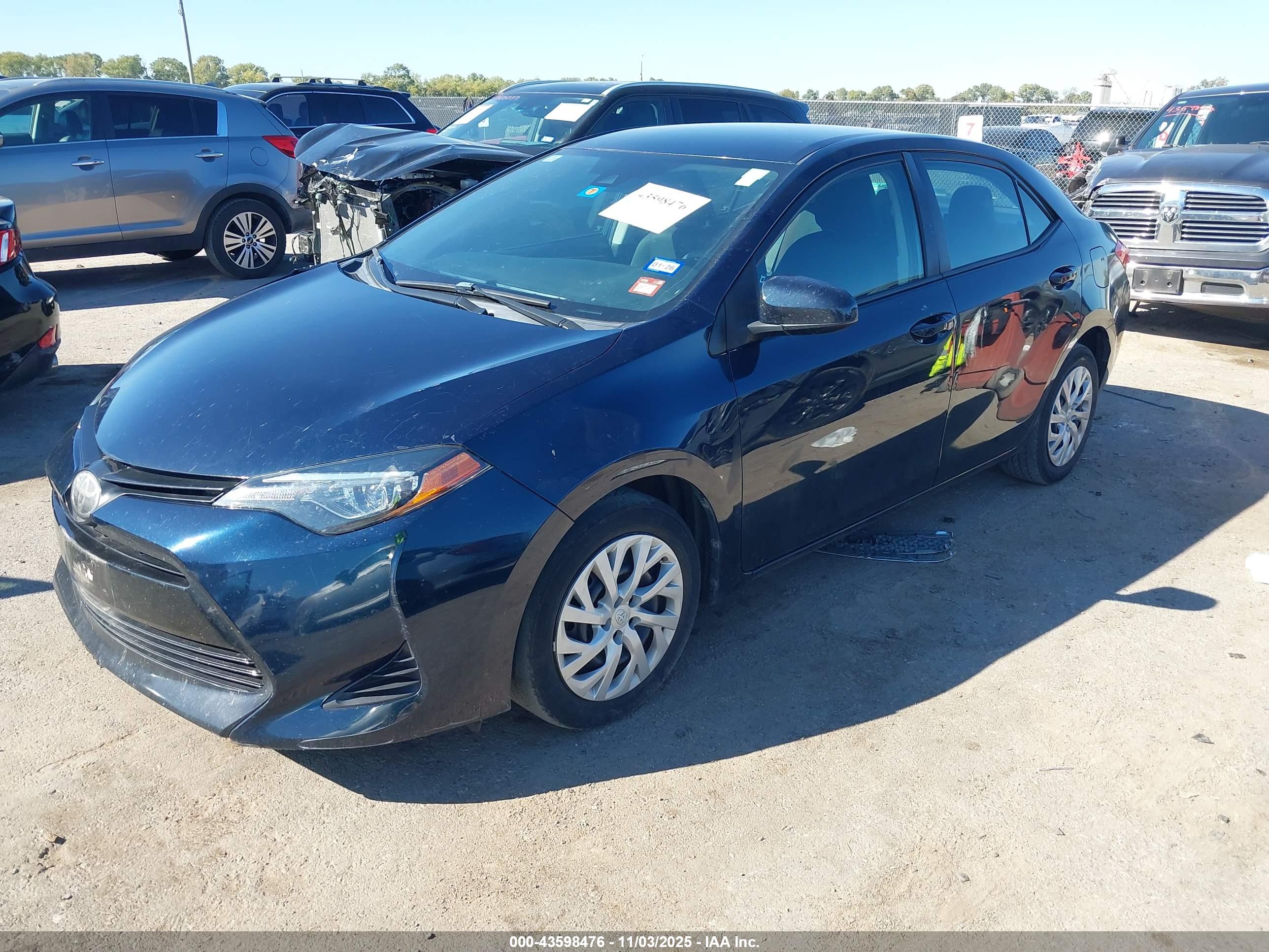 TOYOTA COROLLA image 2