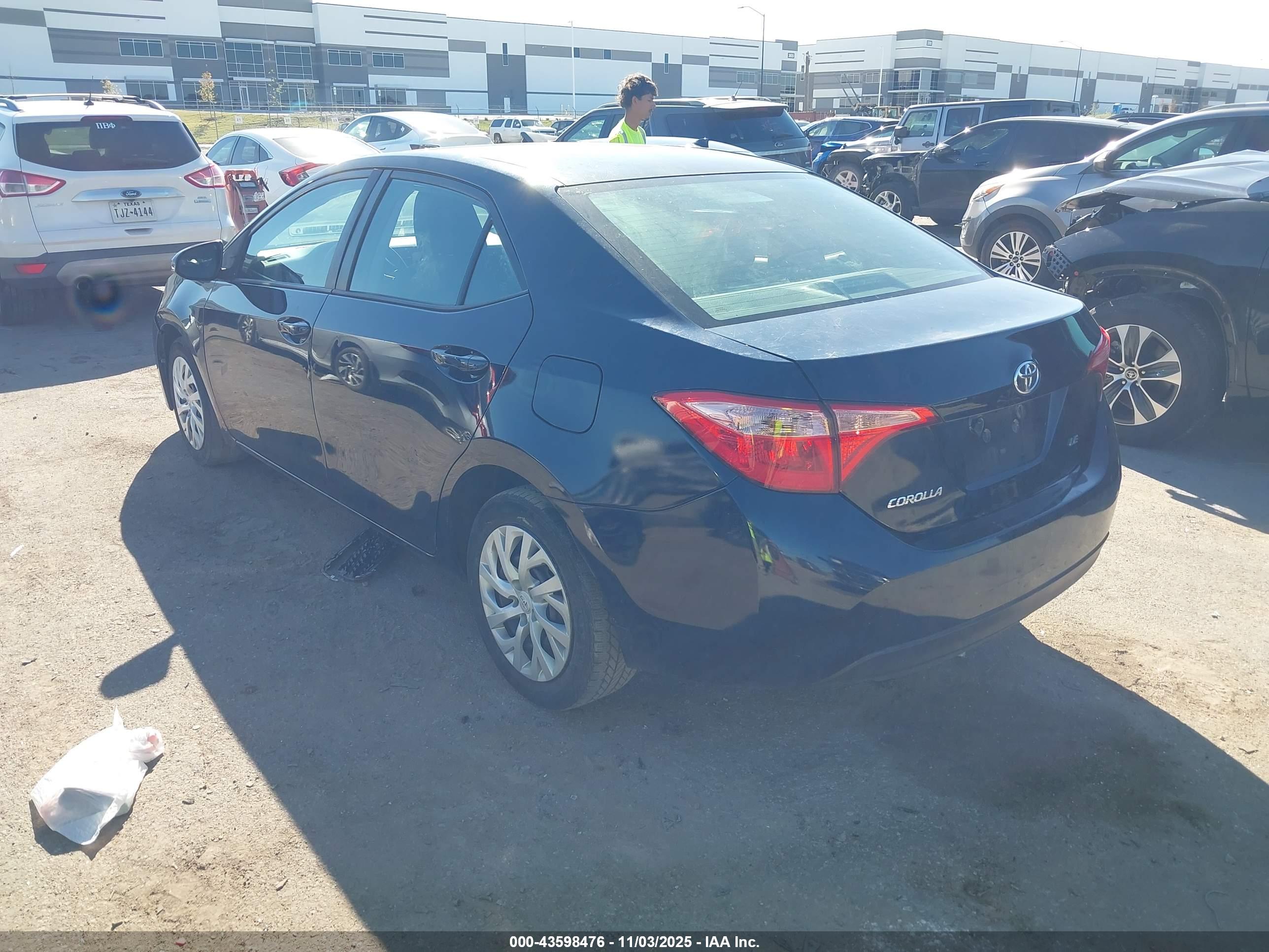 TOYOTA COROLLA image 3
