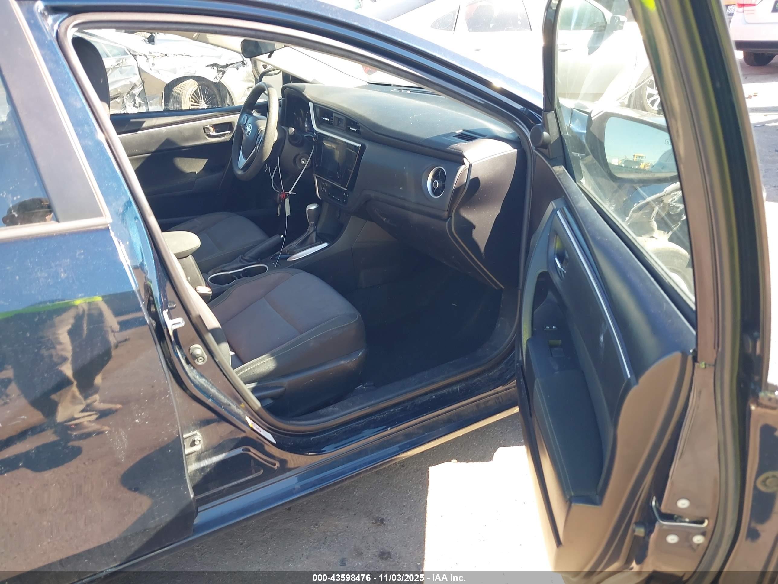 TOYOTA COROLLA image 5