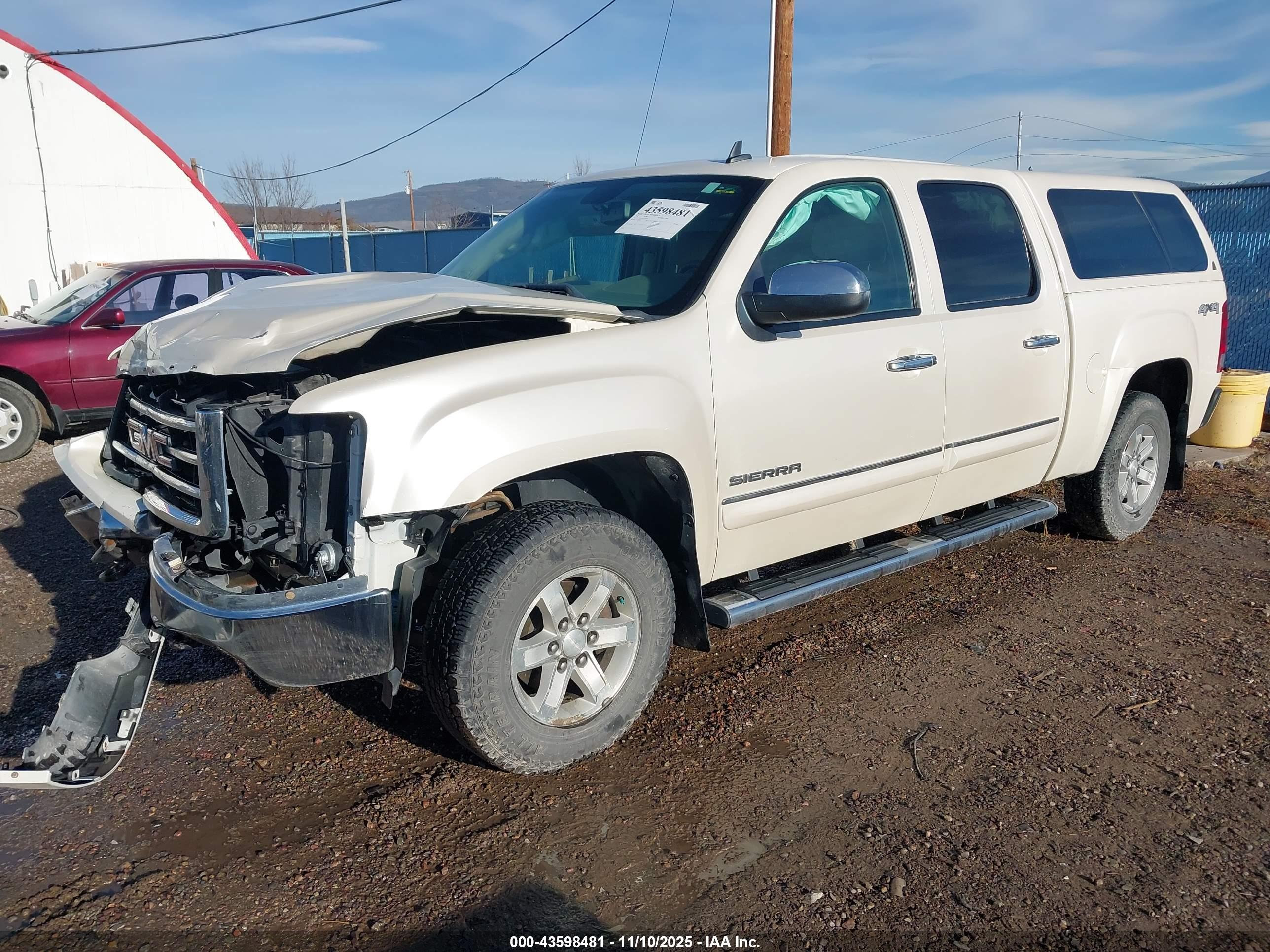 GMC SIERRA image 2