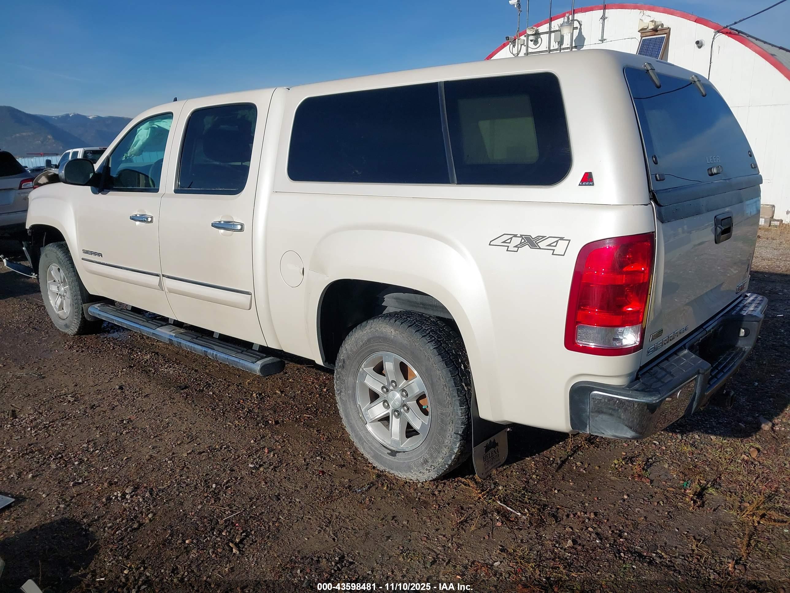 GMC SIERRA image 3
