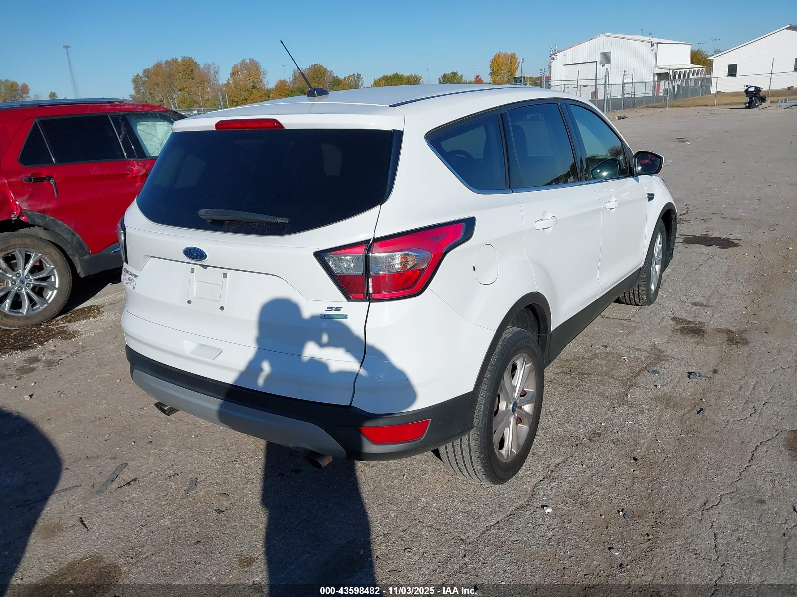 FORD ESCAPE image 4