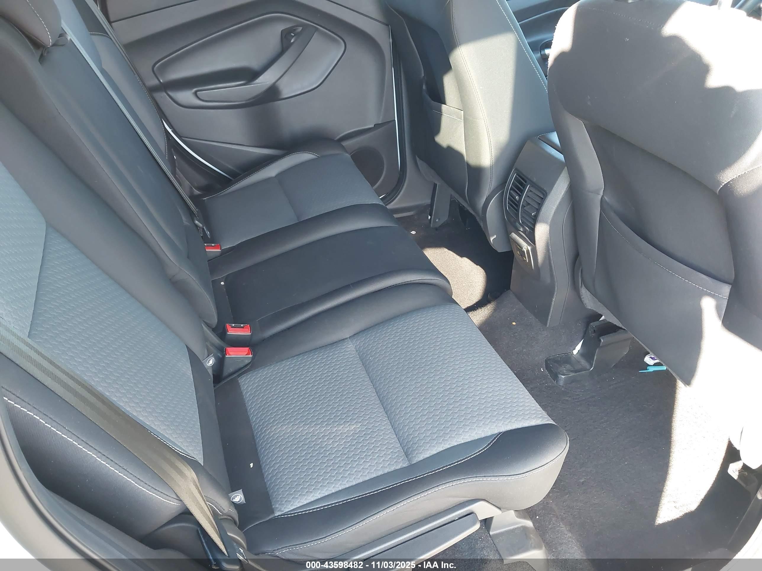 FORD ESCAPE image 8
