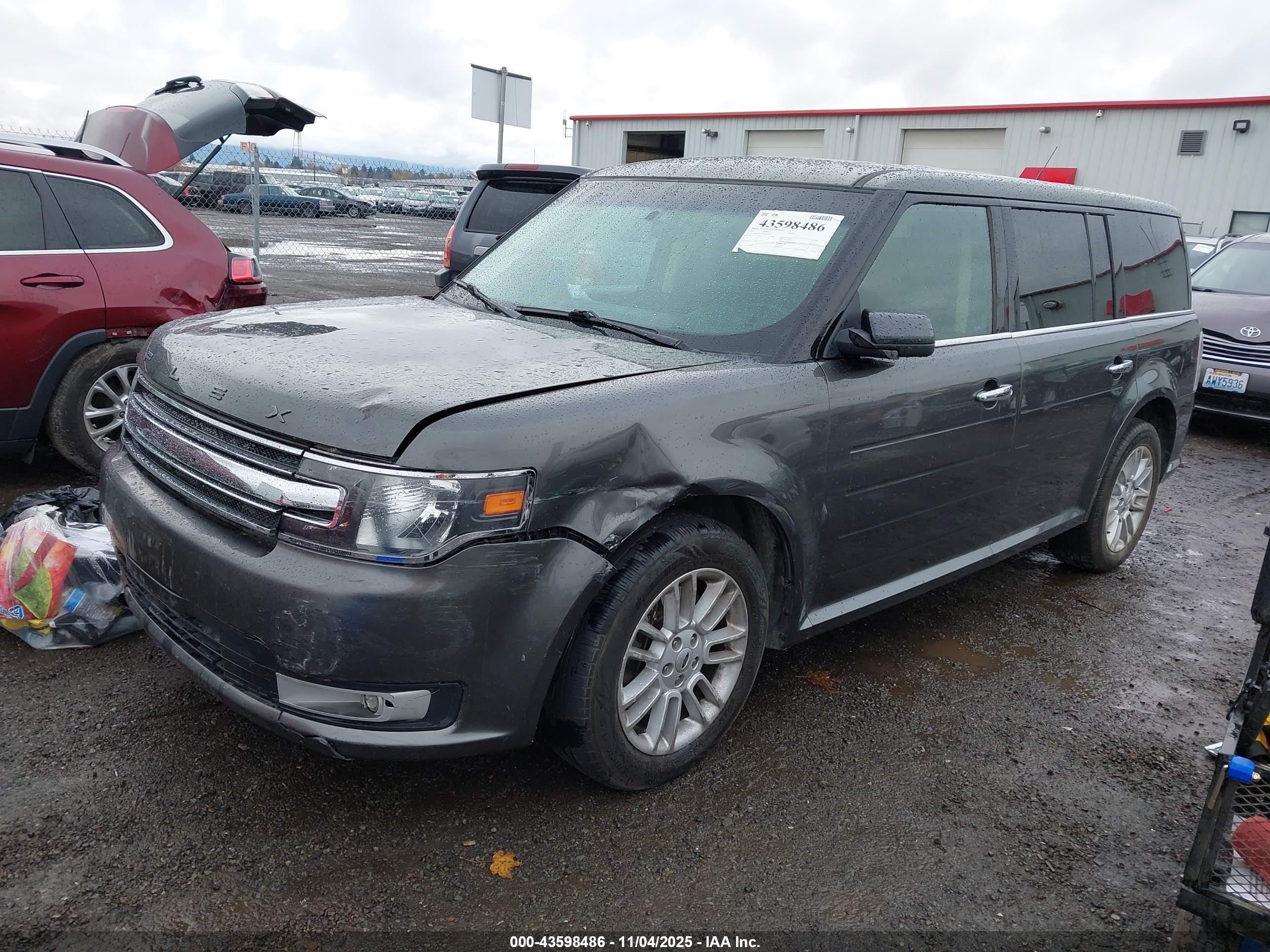 FORD FLEX image 2
