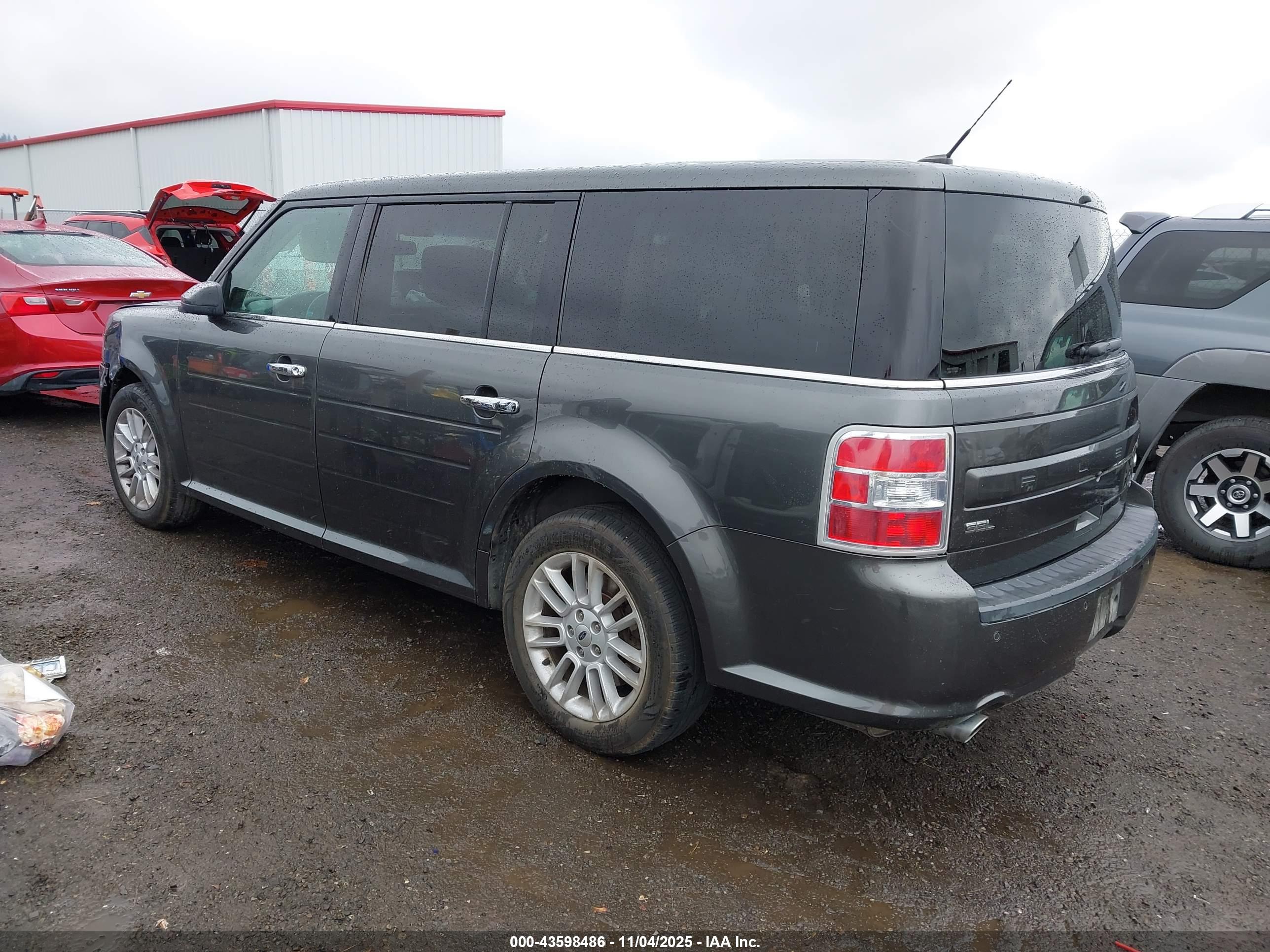 FORD FLEX image 3
