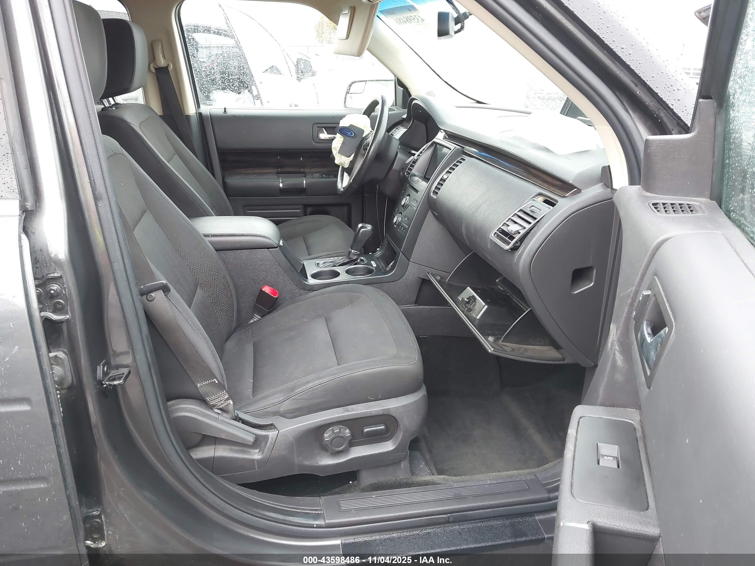 FORD FLEX image 5