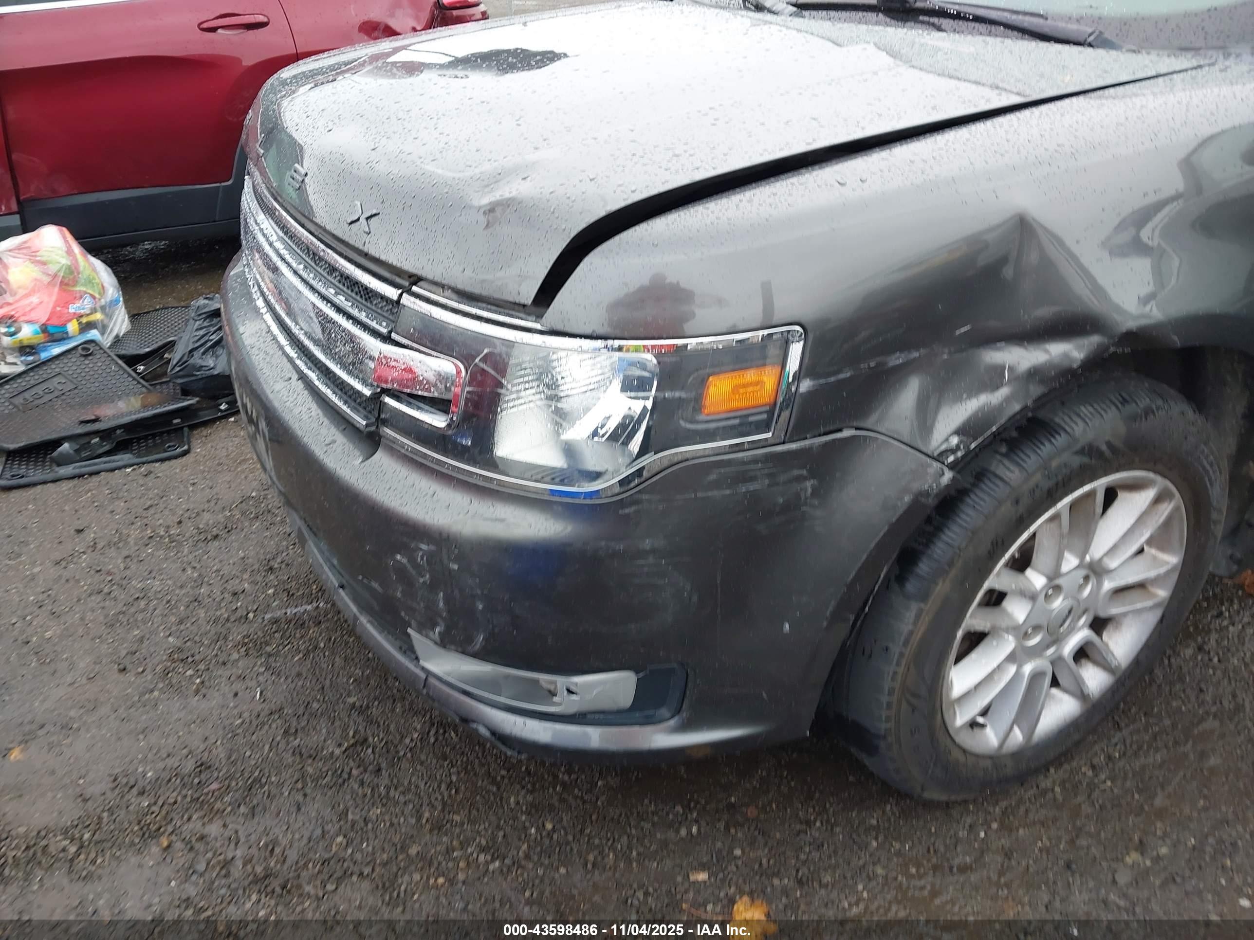 FORD FLEX image 6