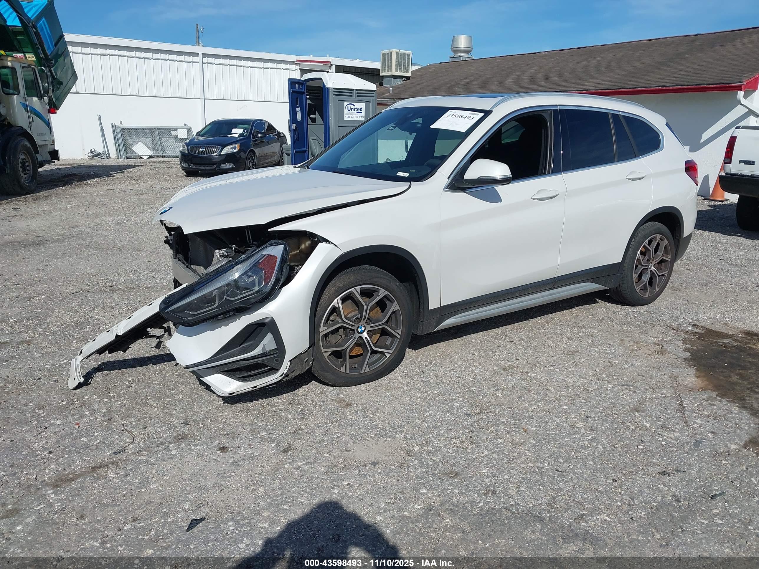 BMW X1 image 2