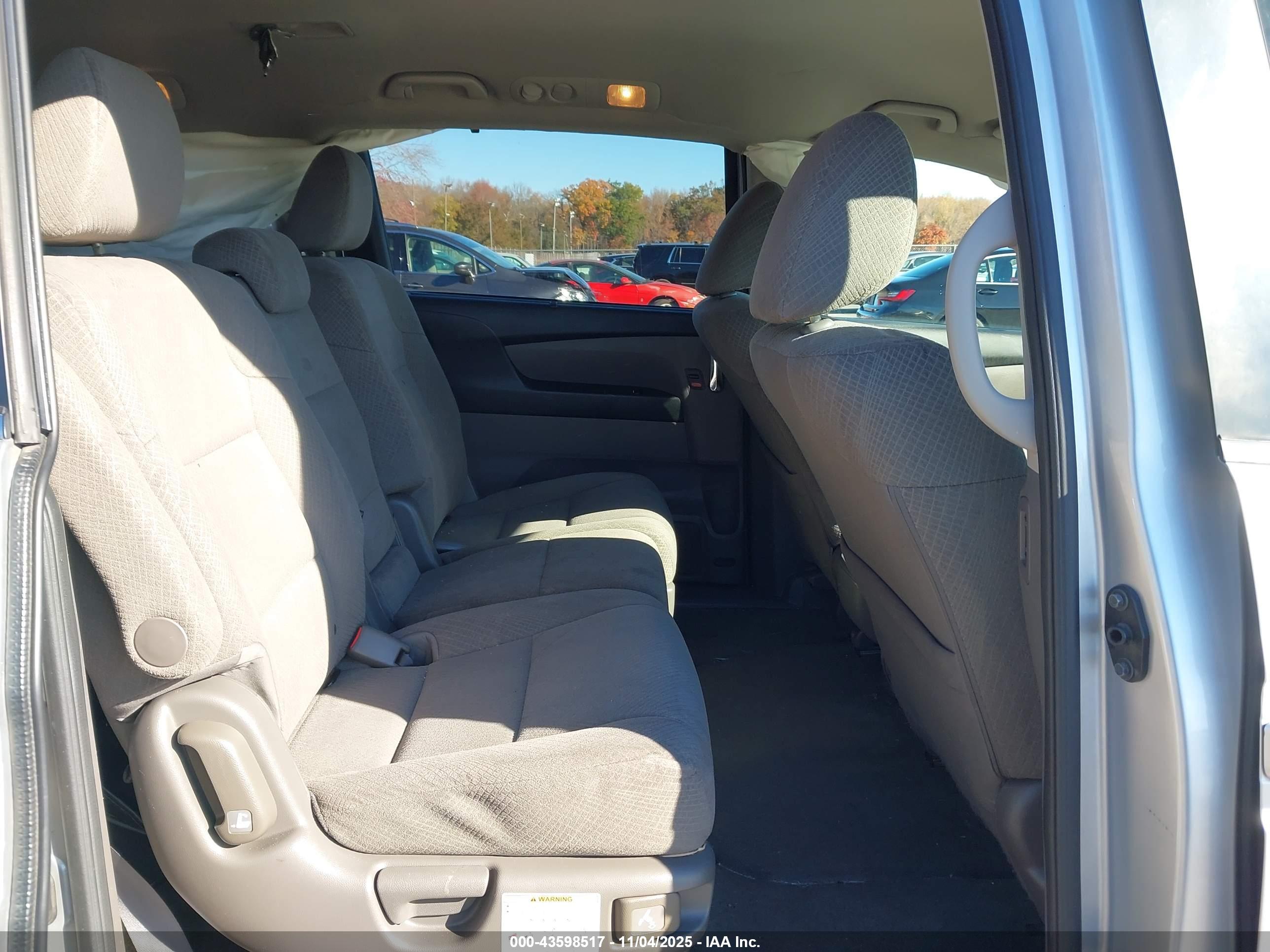 HONDA ODYSSEY image 8